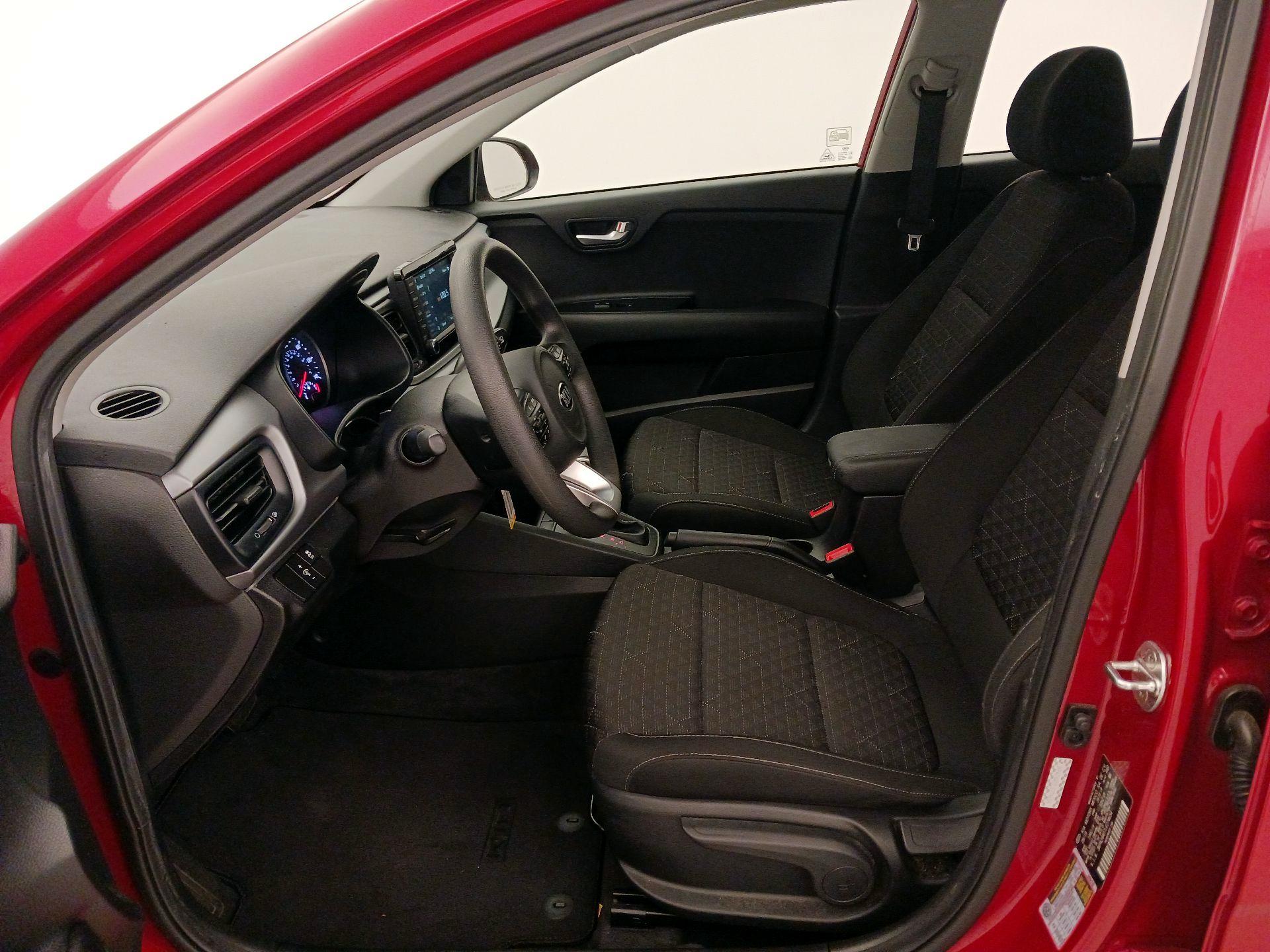 Thumbnail: 2020 Kia Rio - 11