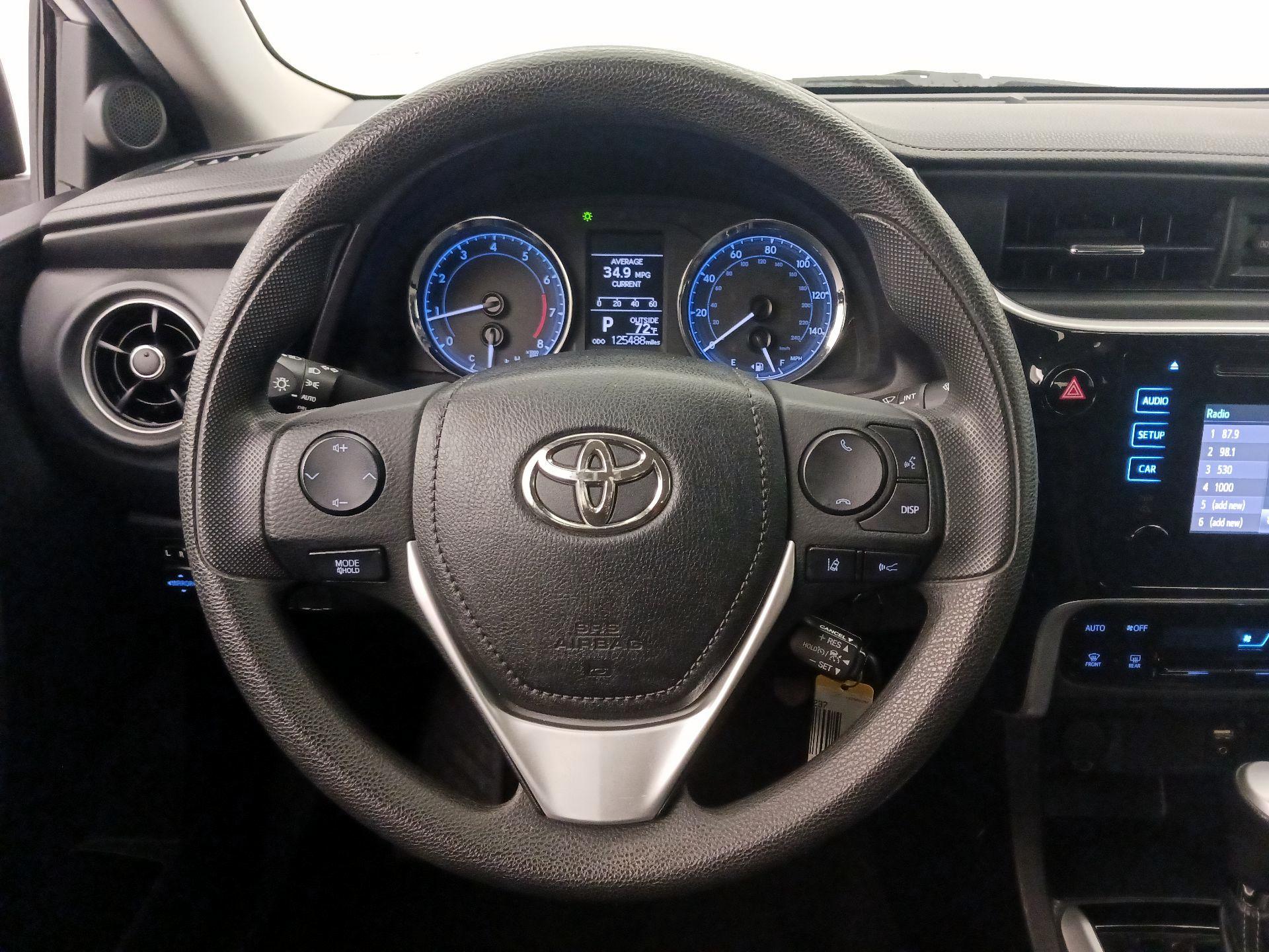 Thumbnail: 2018 Toyota Corolla - 10