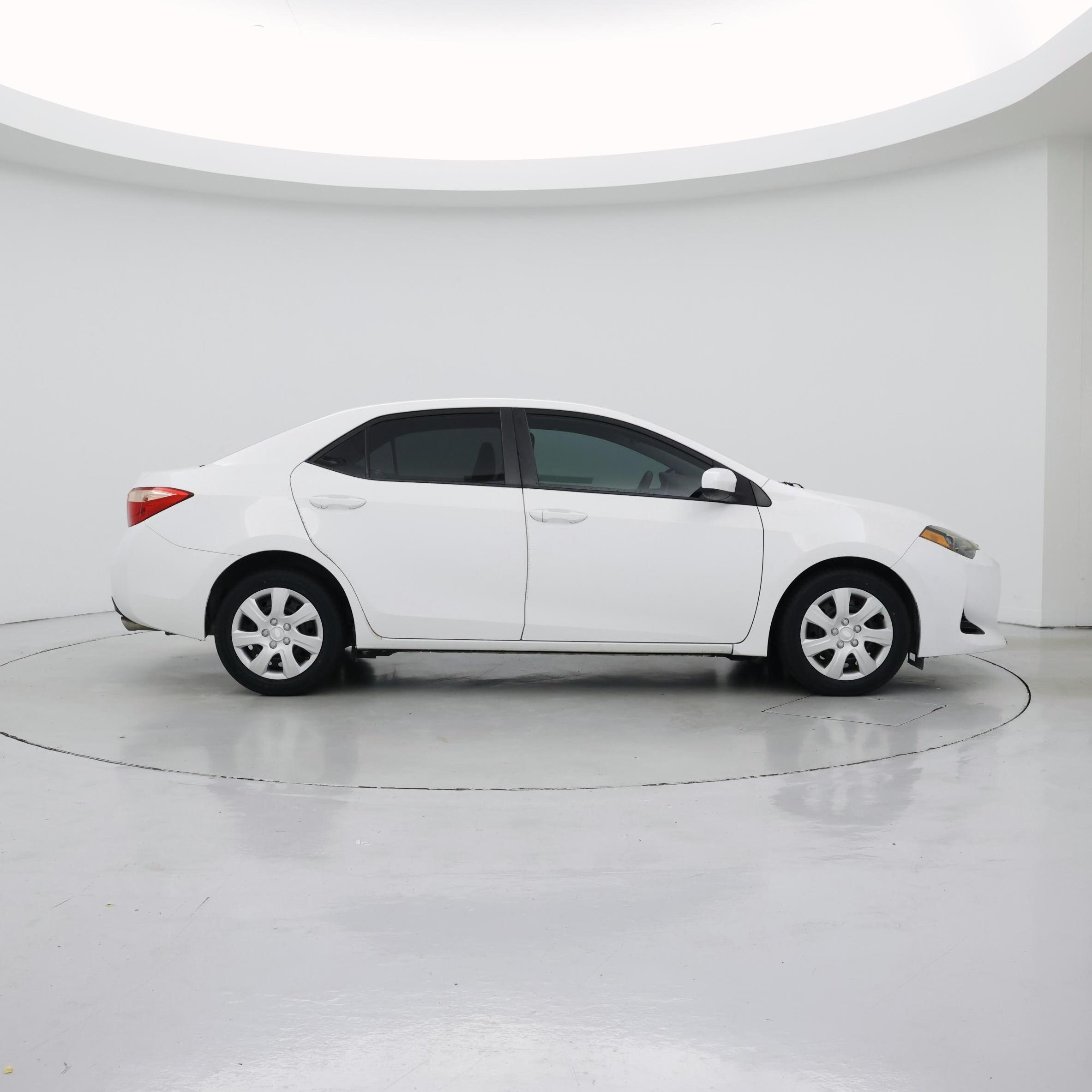 Thumbnail: 2018 Toyota Corolla - 7