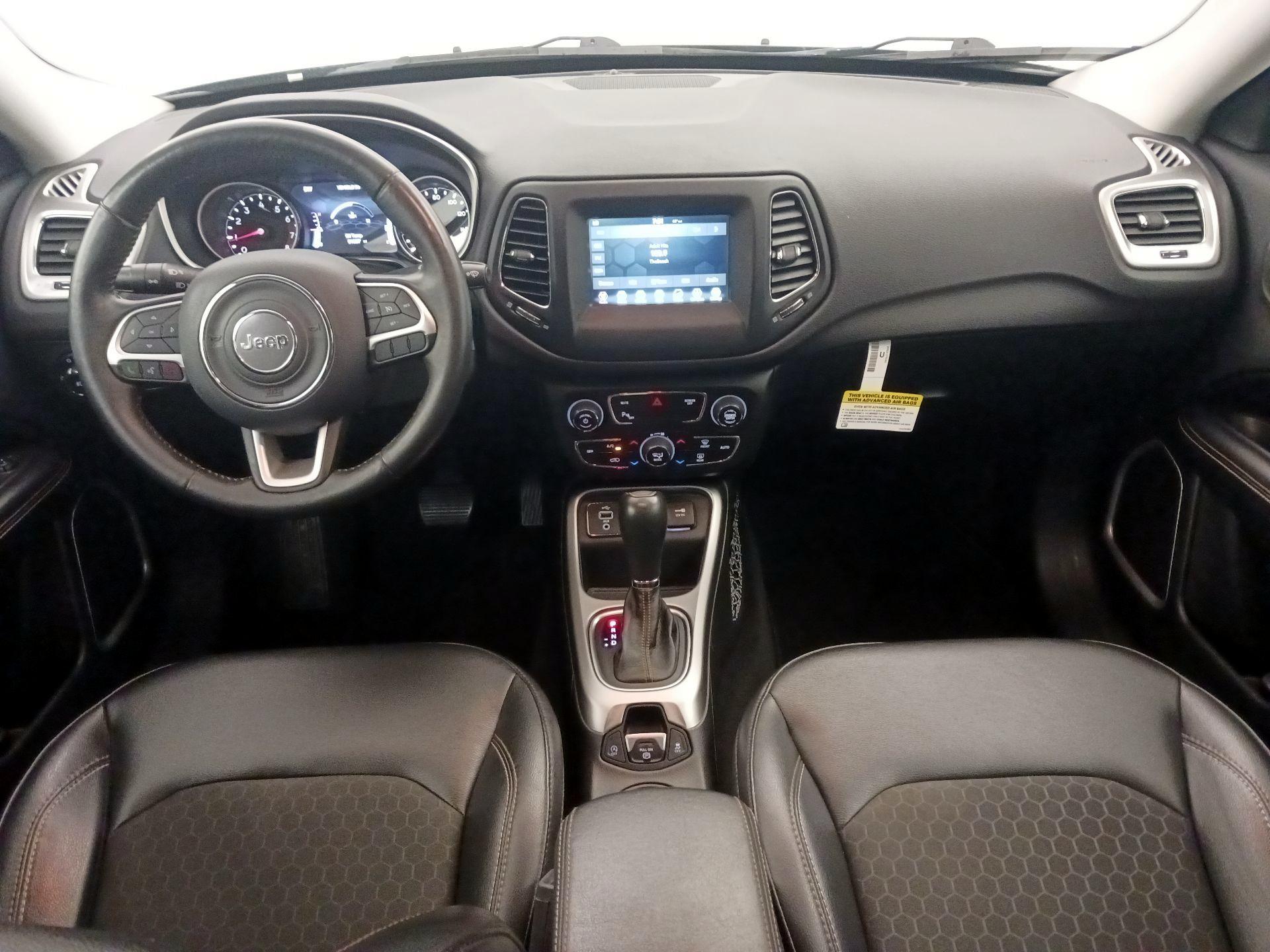 Thumbnail: 2018 Jeep Compass - 9