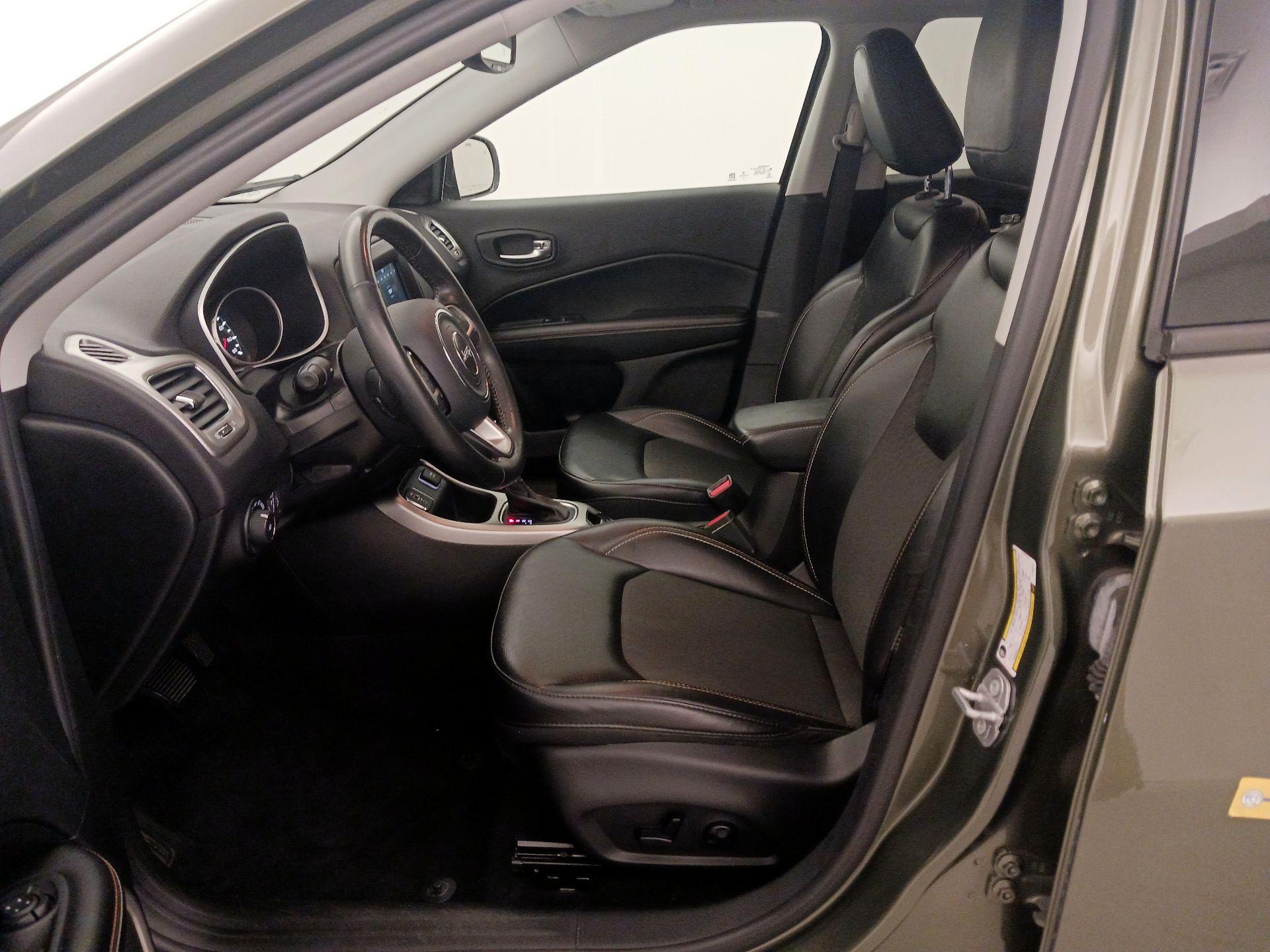 Thumbnail: 2018 Jeep Compass - 11