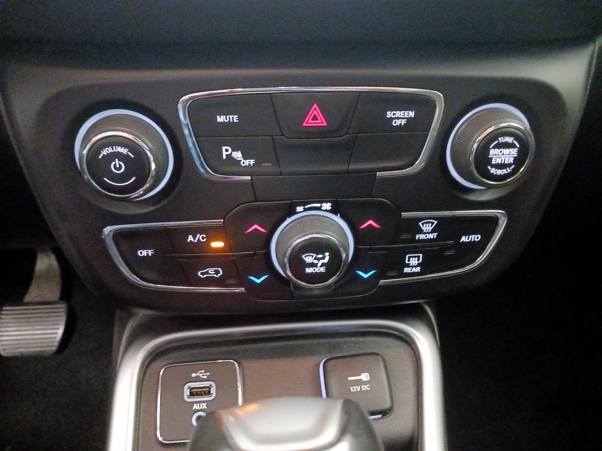 Thumbnail: 2018 Jeep Compass - 16