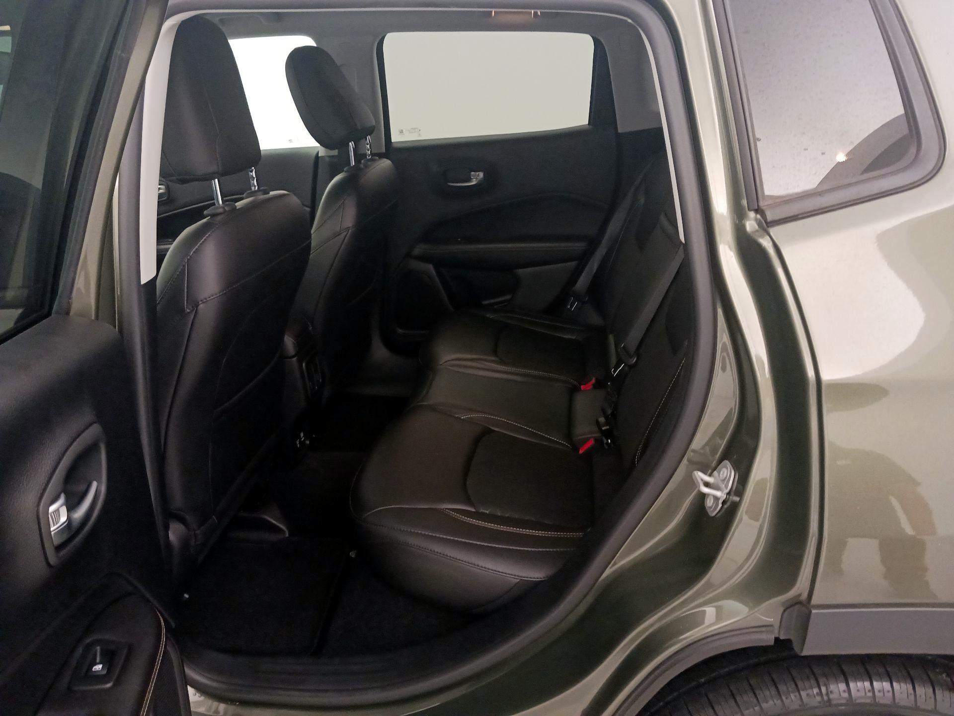 Thumbnail: 2018 Jeep Compass - 19