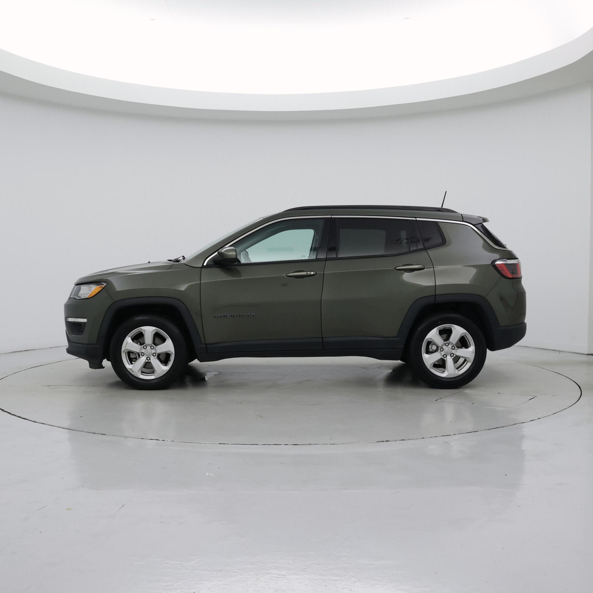 Thumbnail: 2018 Jeep Compass - 3