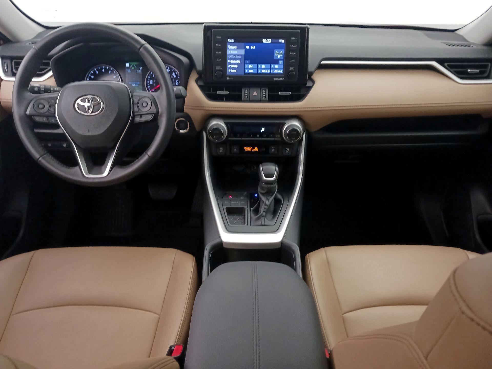 Thumbnail: 2022 Toyota RAV4 - 9