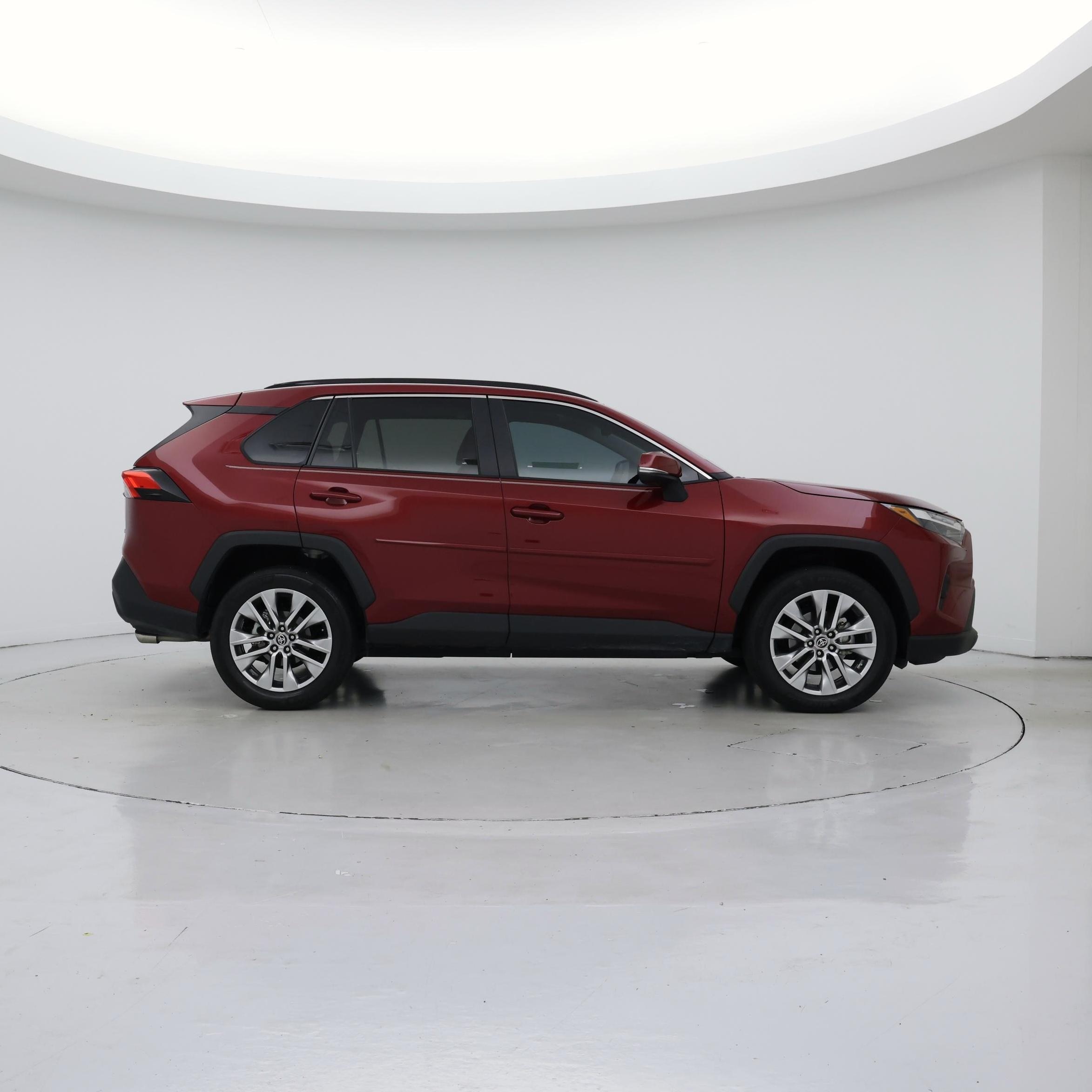 Thumbnail: 2022 Toyota RAV4 - 7