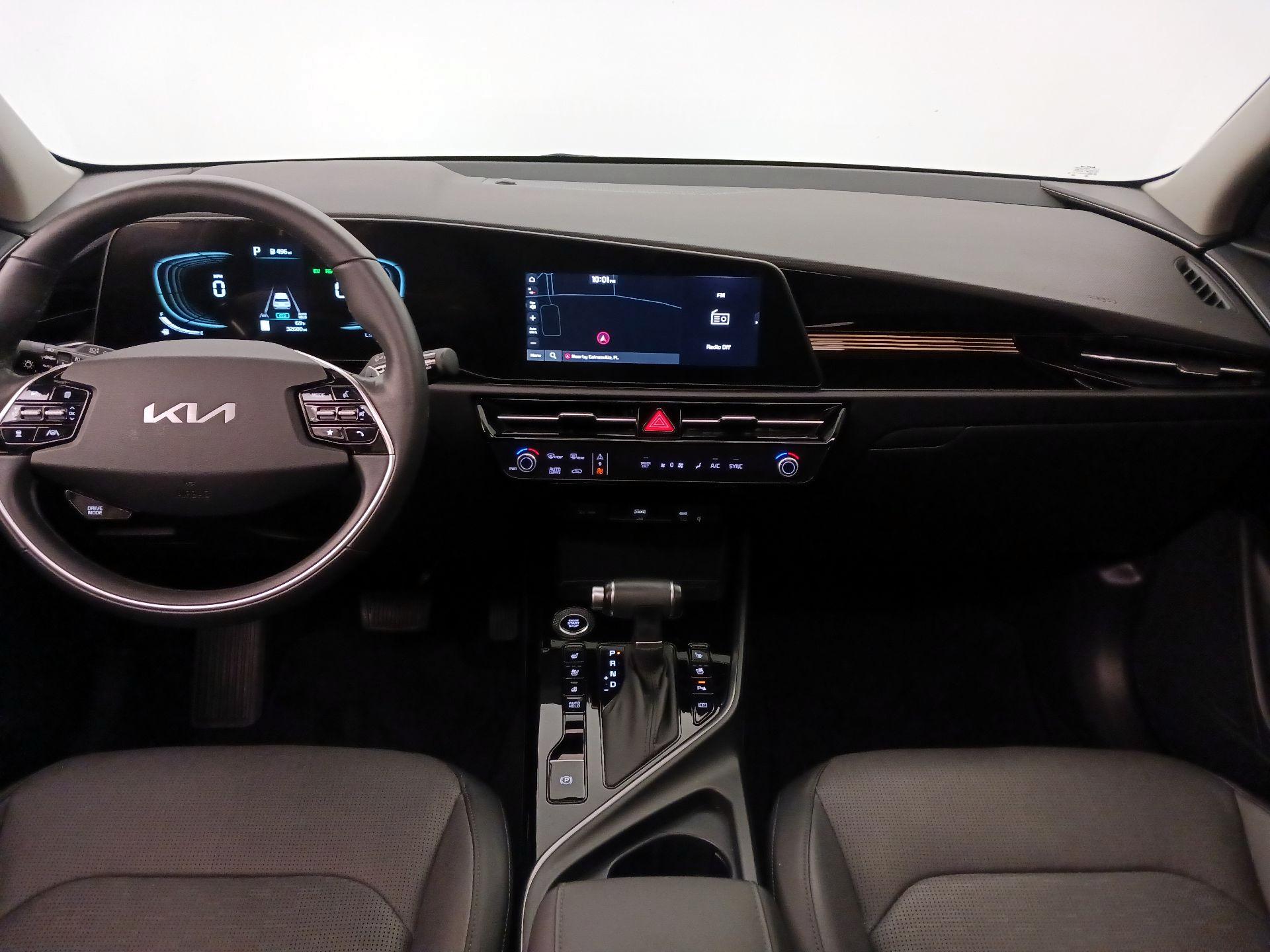 Thumbnail: 2023 Kia Niro - 9