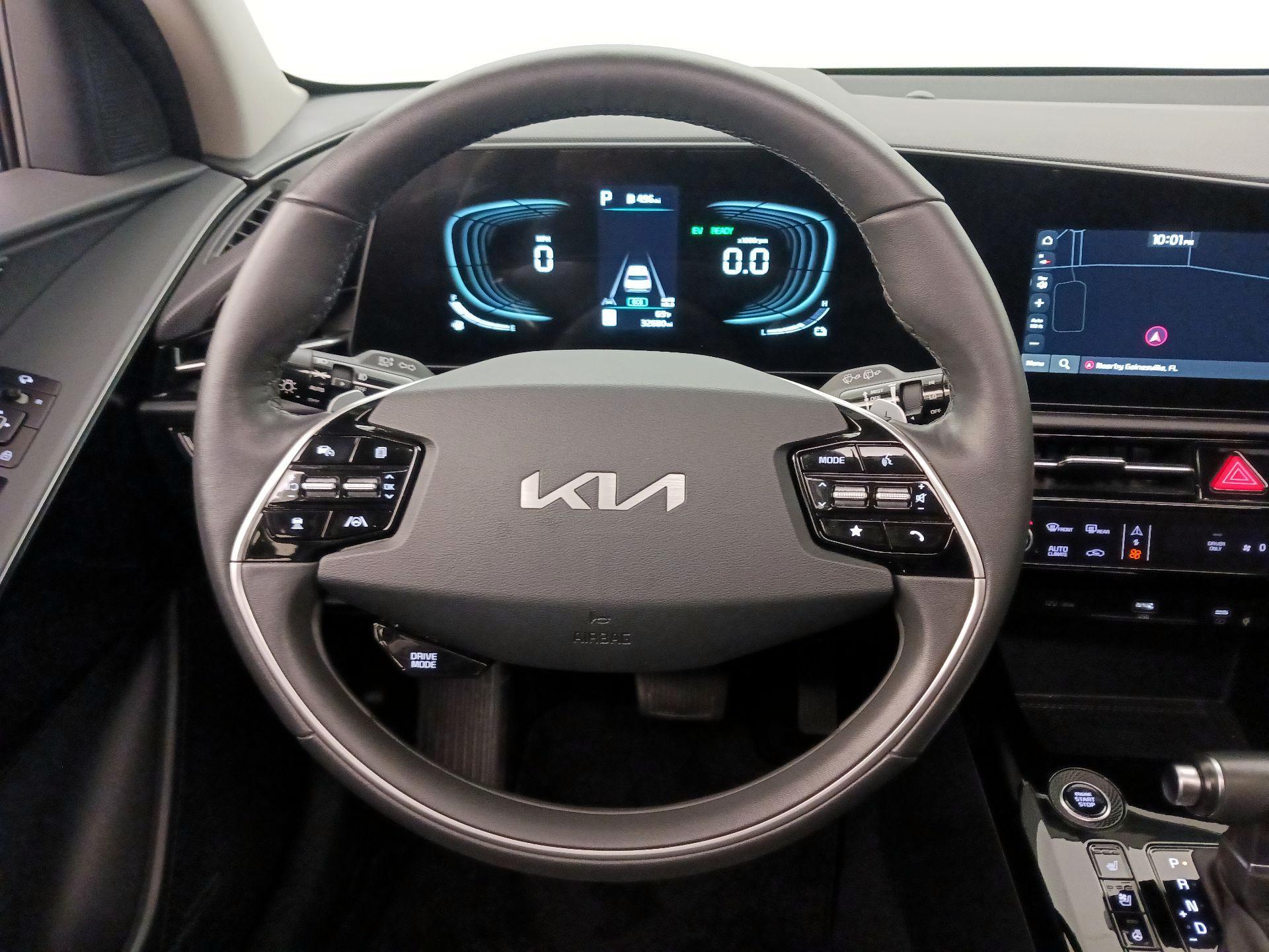 Thumbnail: 2023 Kia Niro - 10