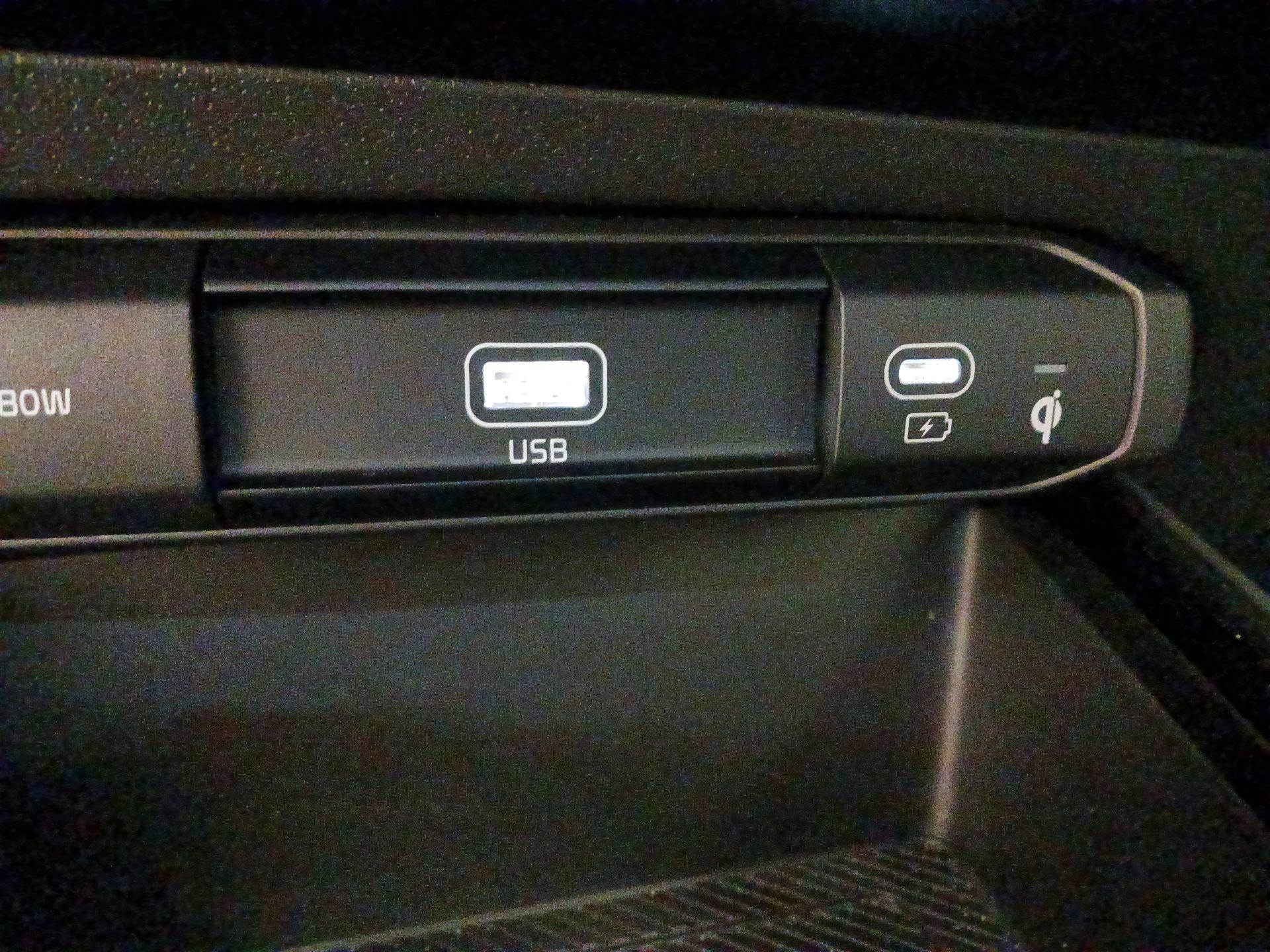 Thumbnail: 2023 Kia Niro - 19