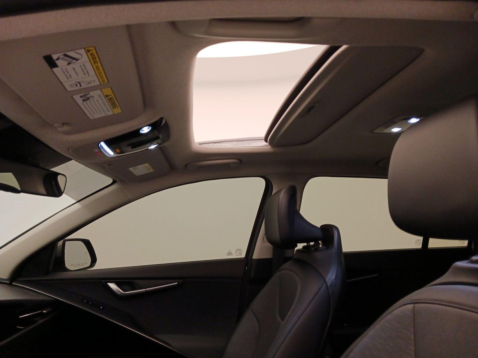 Thumbnail: 2023 Kia Niro - 20