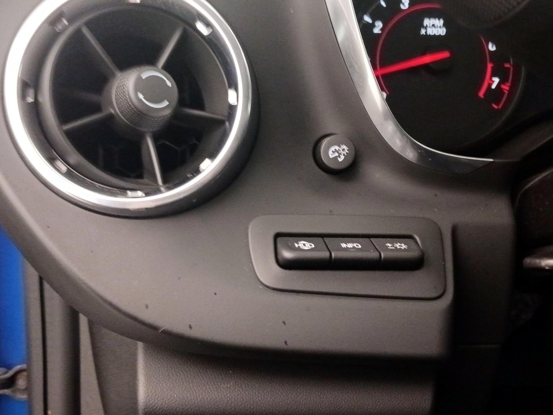 Thumbnail: 2018 Chevrolet Camaro - 13