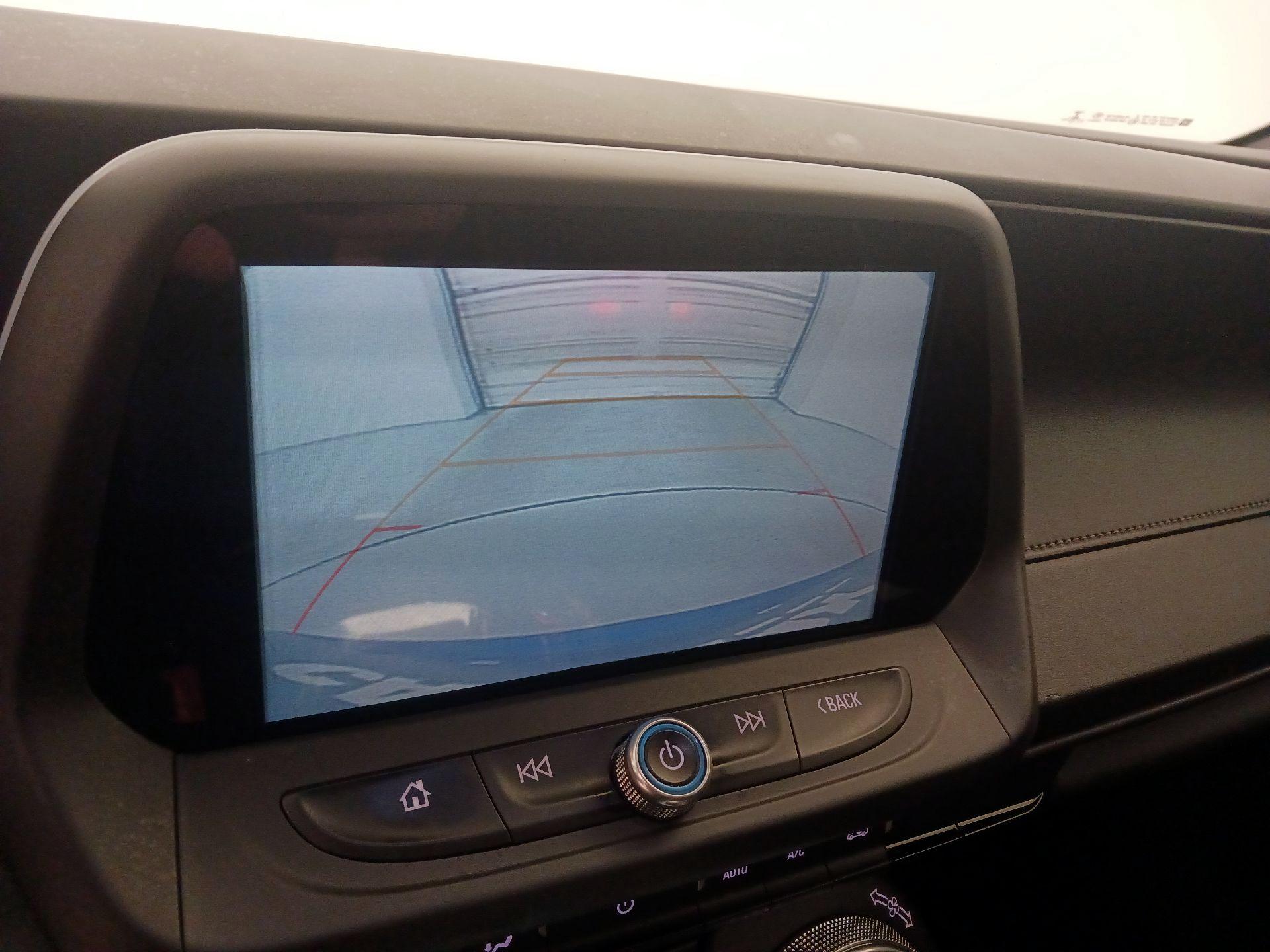 Thumbnail: 2018 Chevrolet Camaro - 14