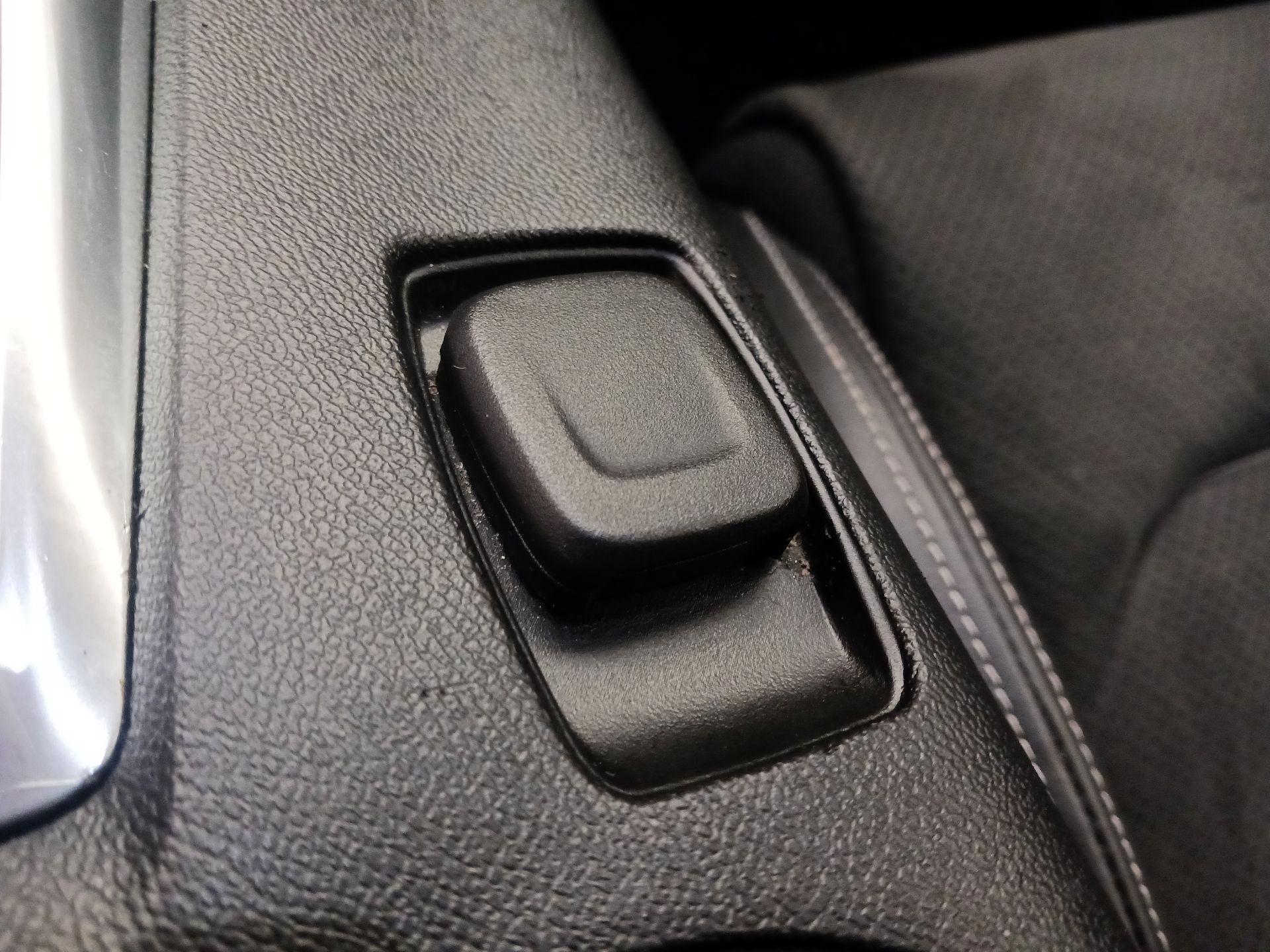 Thumbnail: 2018 Chevrolet Camaro - 18