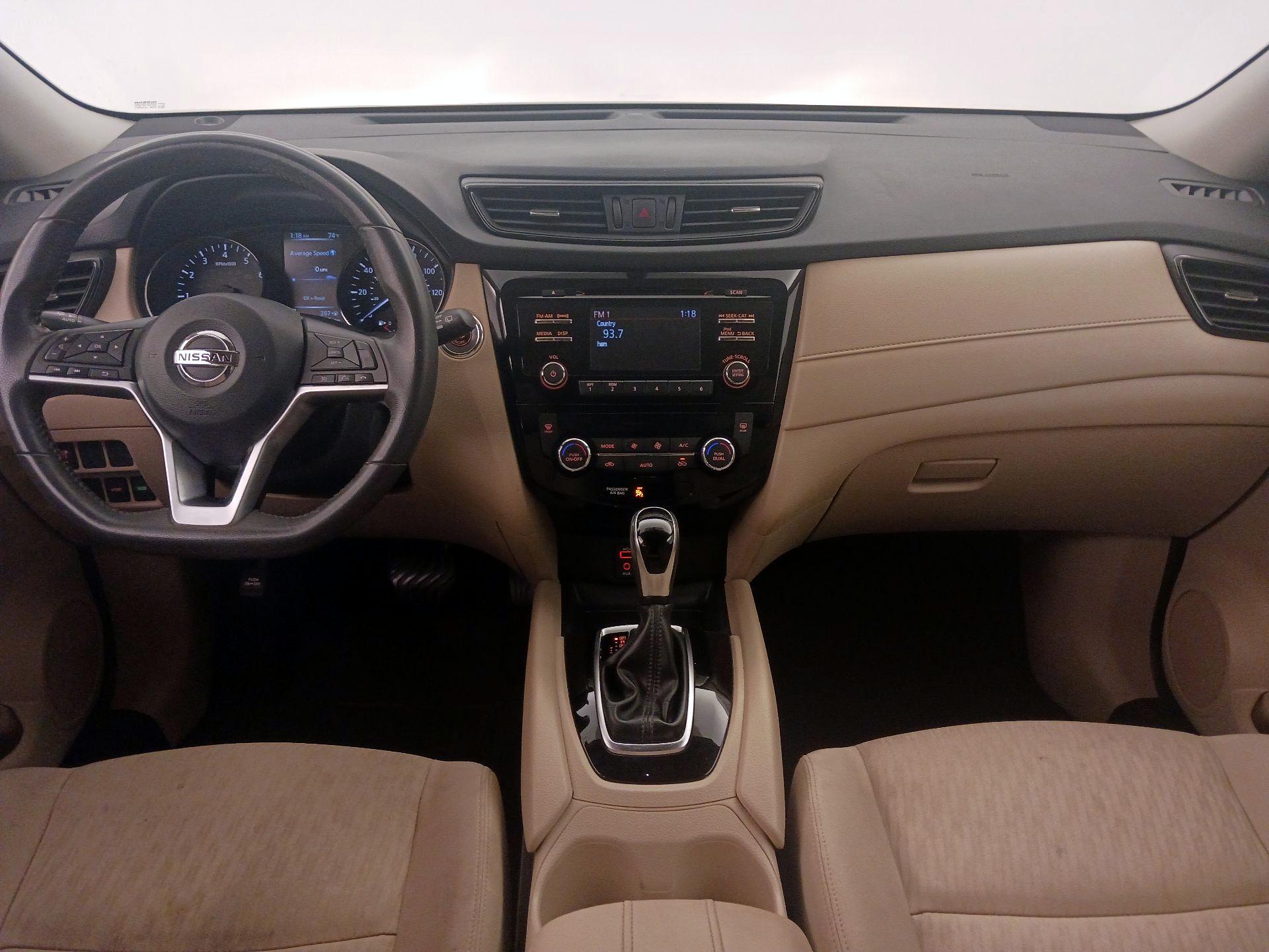 Thumbnail: 2017 Nissan Rogue - 9