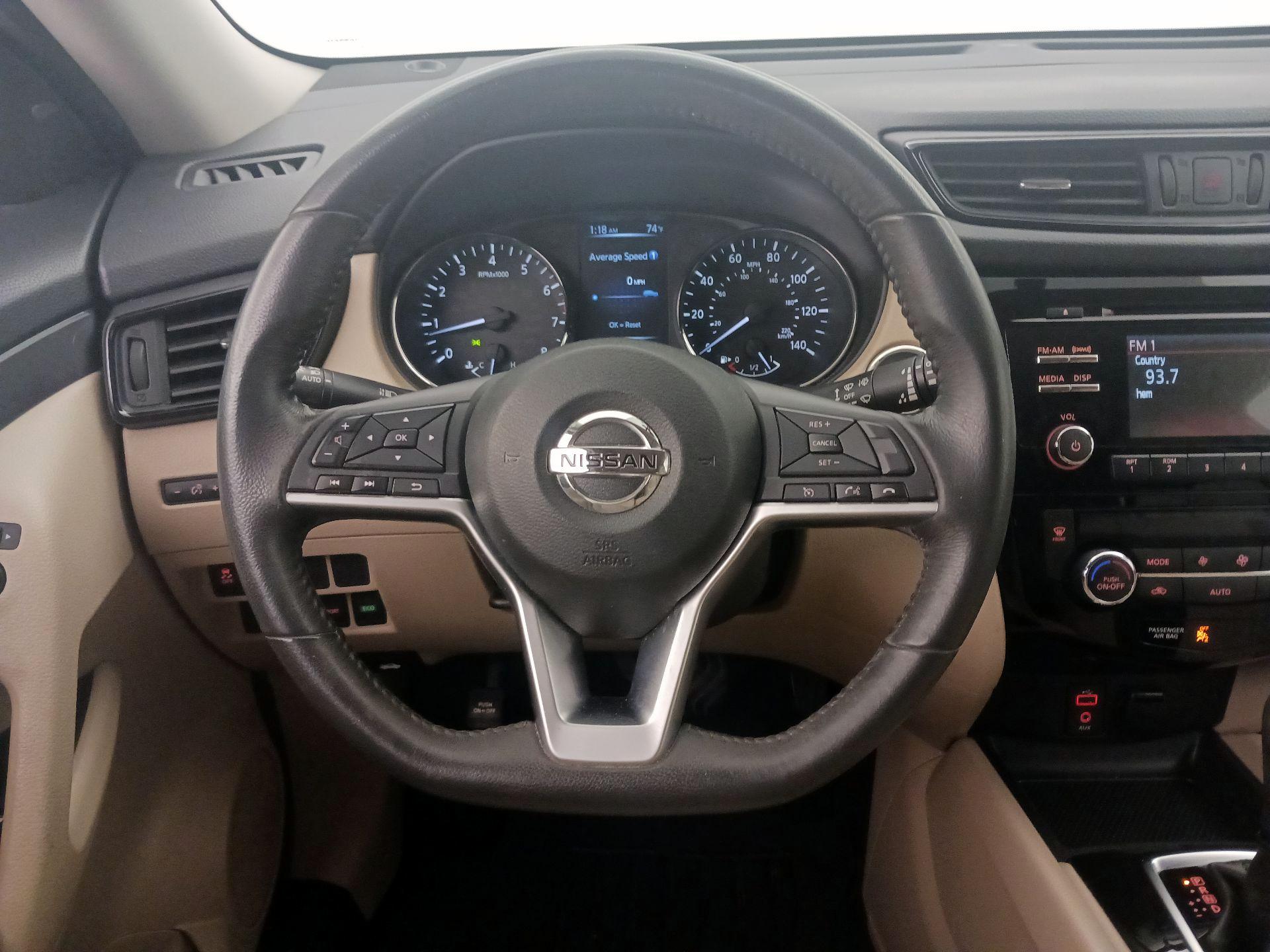 Thumbnail: 2017 Nissan Rogue - 10