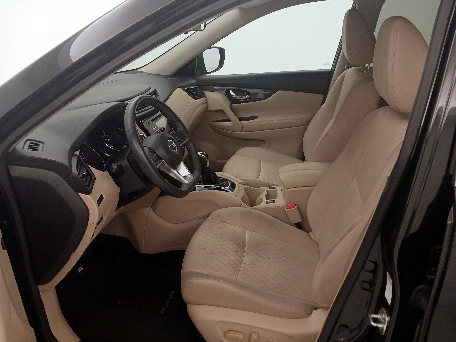 Thumbnail: 2017 Nissan Rogue - 11