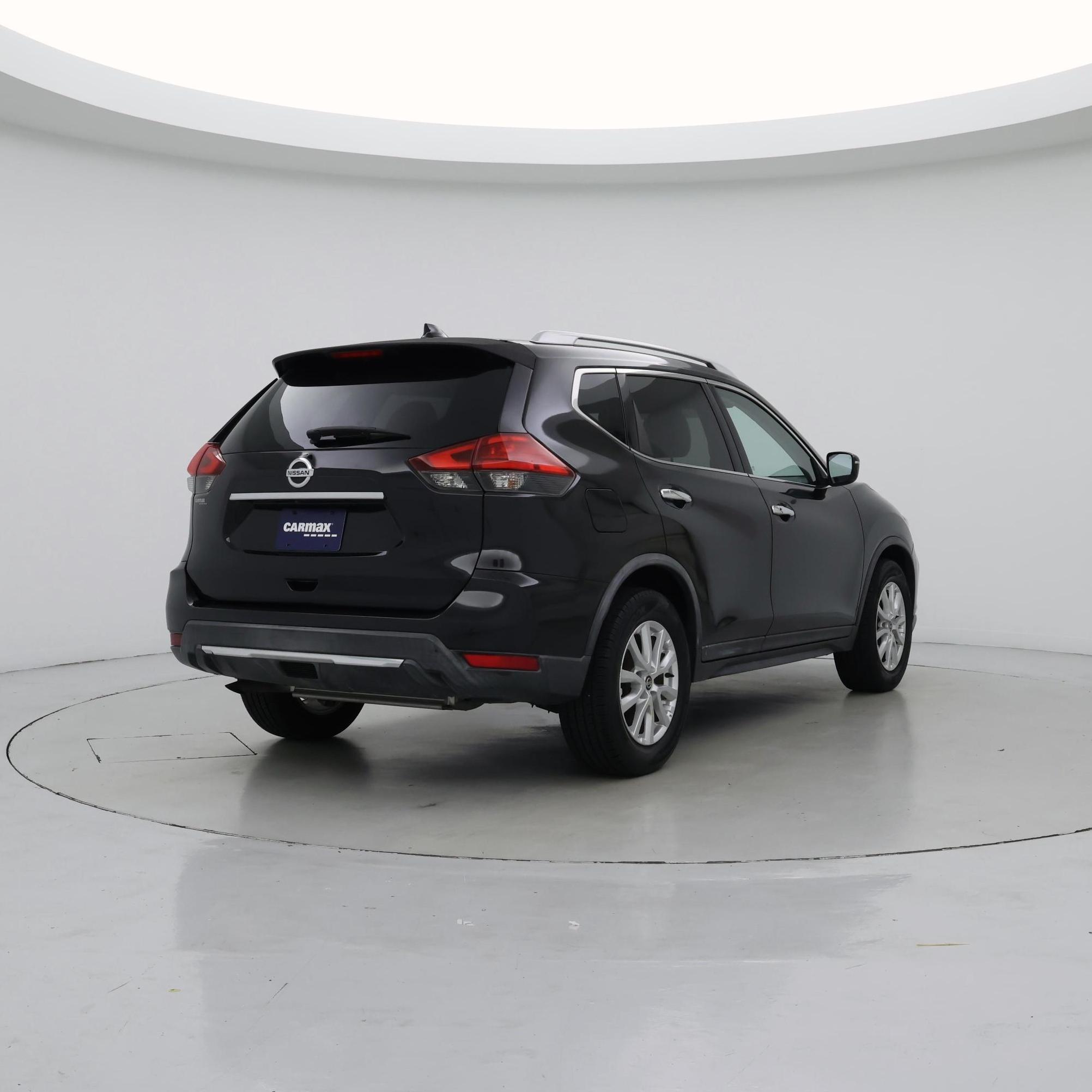Thumbnail: 2017 Nissan Rogue - 8