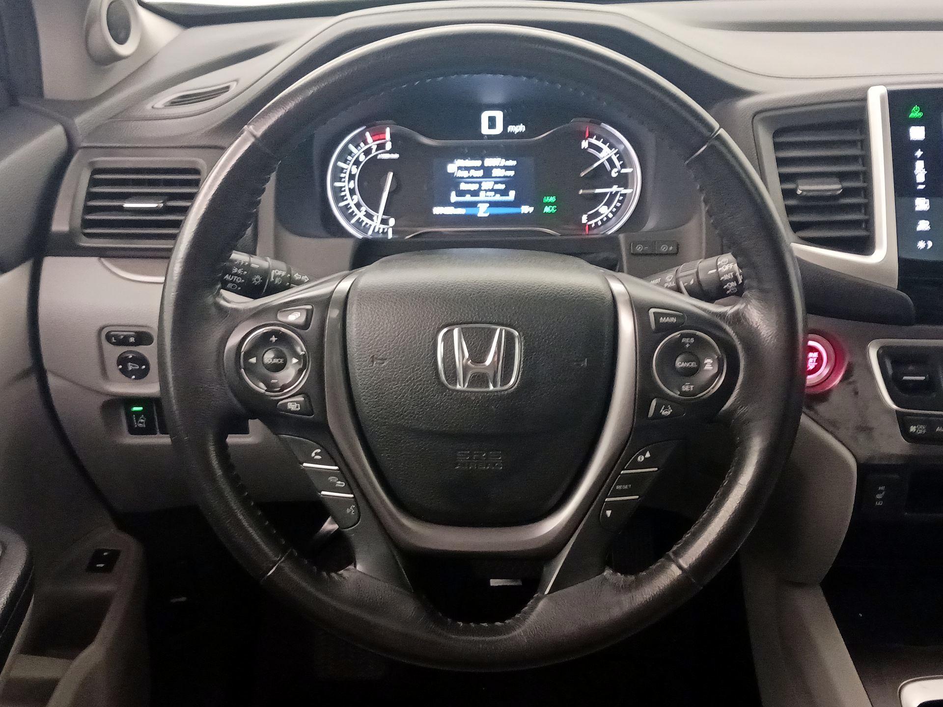 Thumbnail: 2016 Honda Pilot - 10