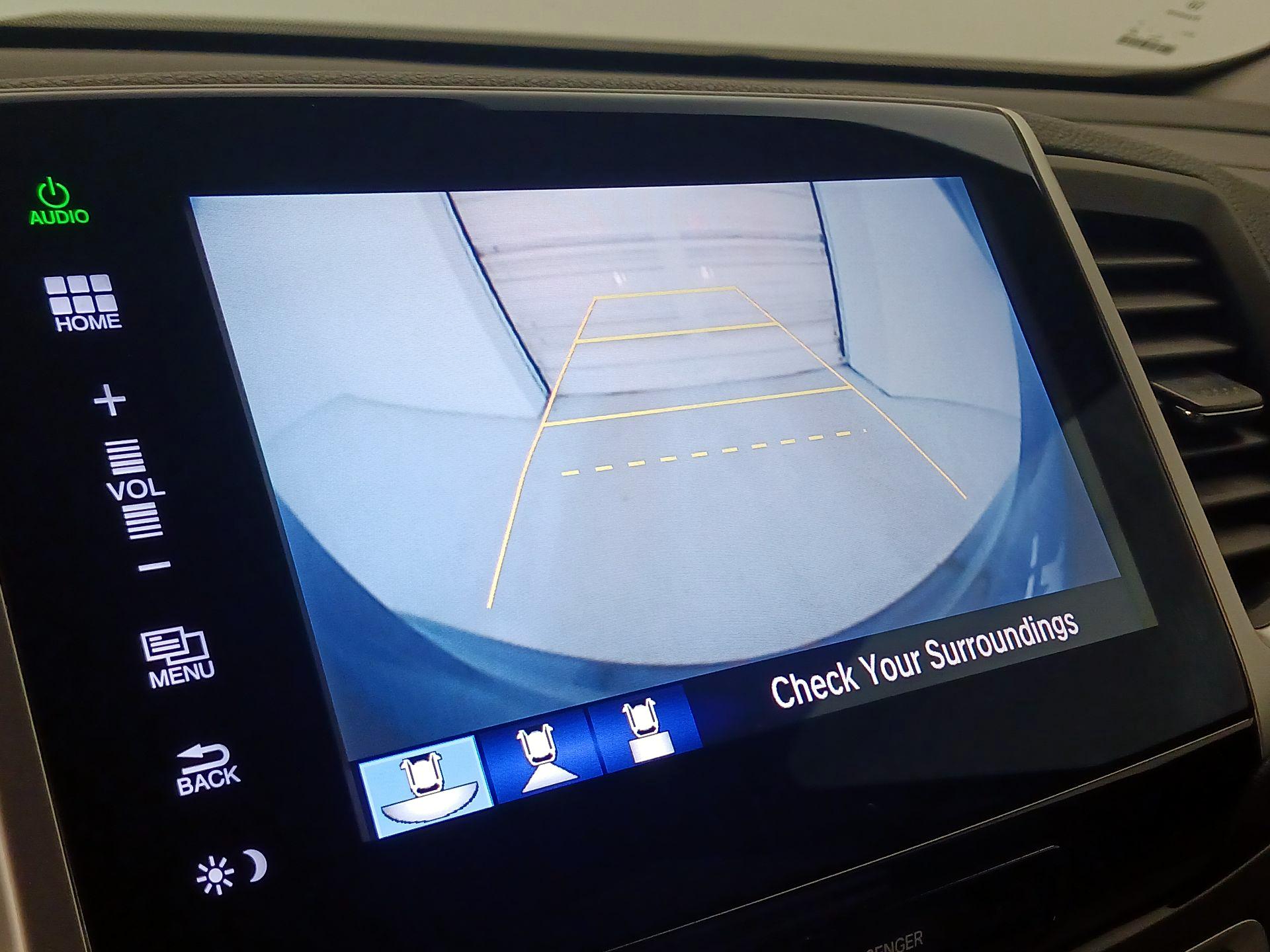 Thumbnail: 2016 Honda Pilot - 14