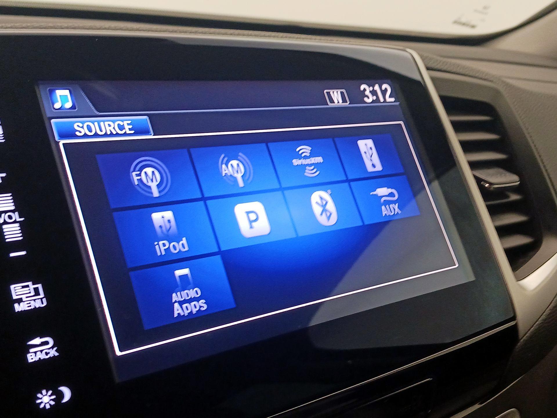 Thumbnail: 2016 Honda Pilot - 15