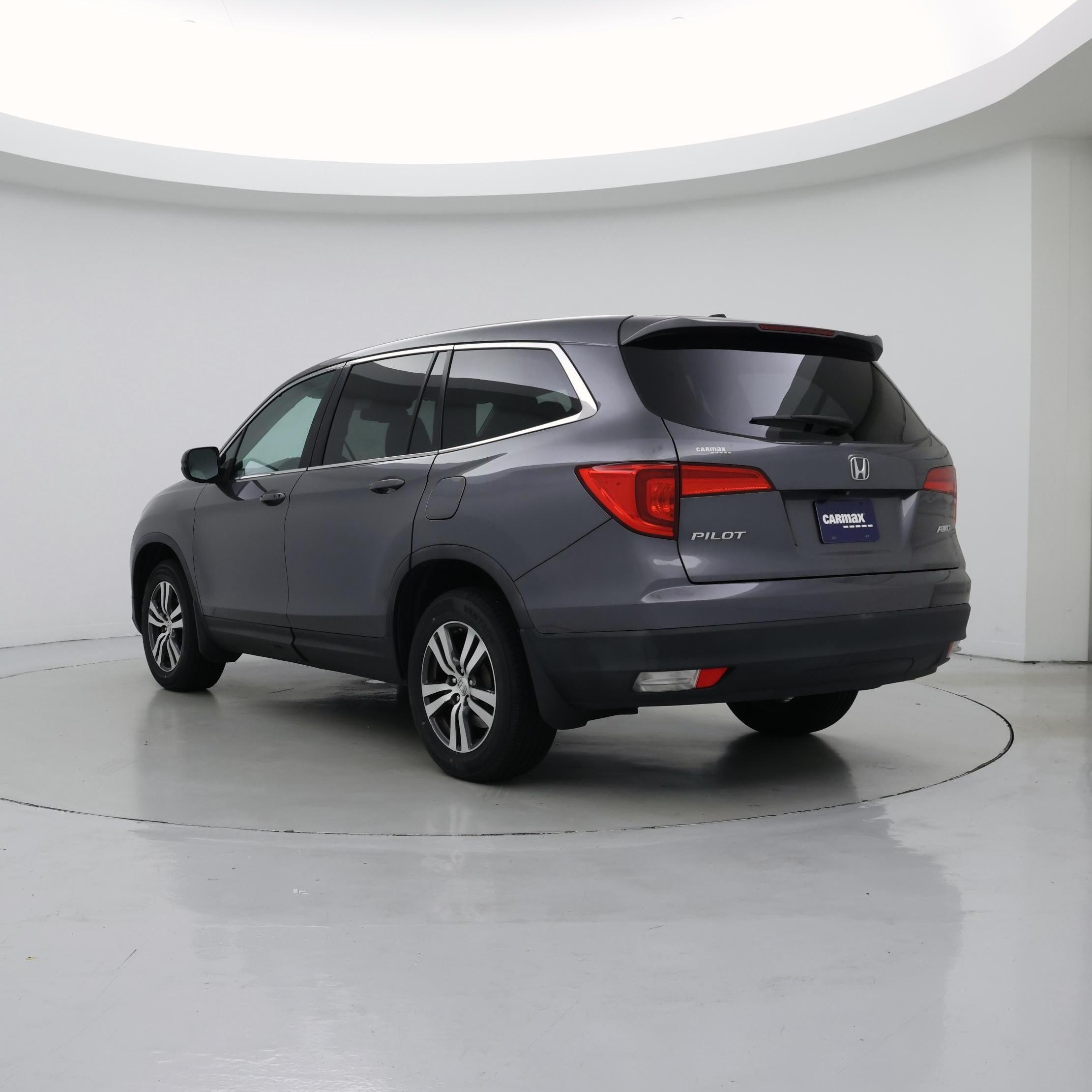 Thumbnail: 2016 Honda Pilot - 2
