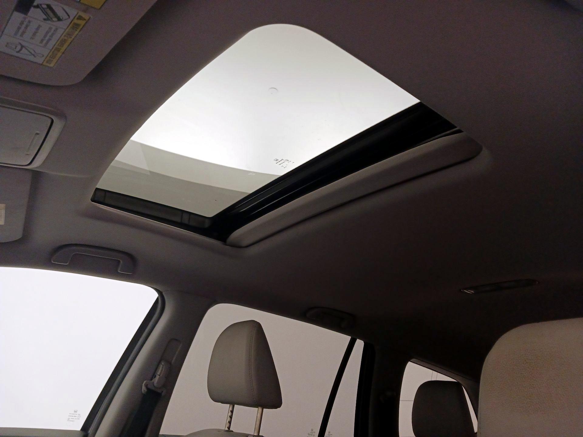 Thumbnail: 2016 Honda Pilot - 19
