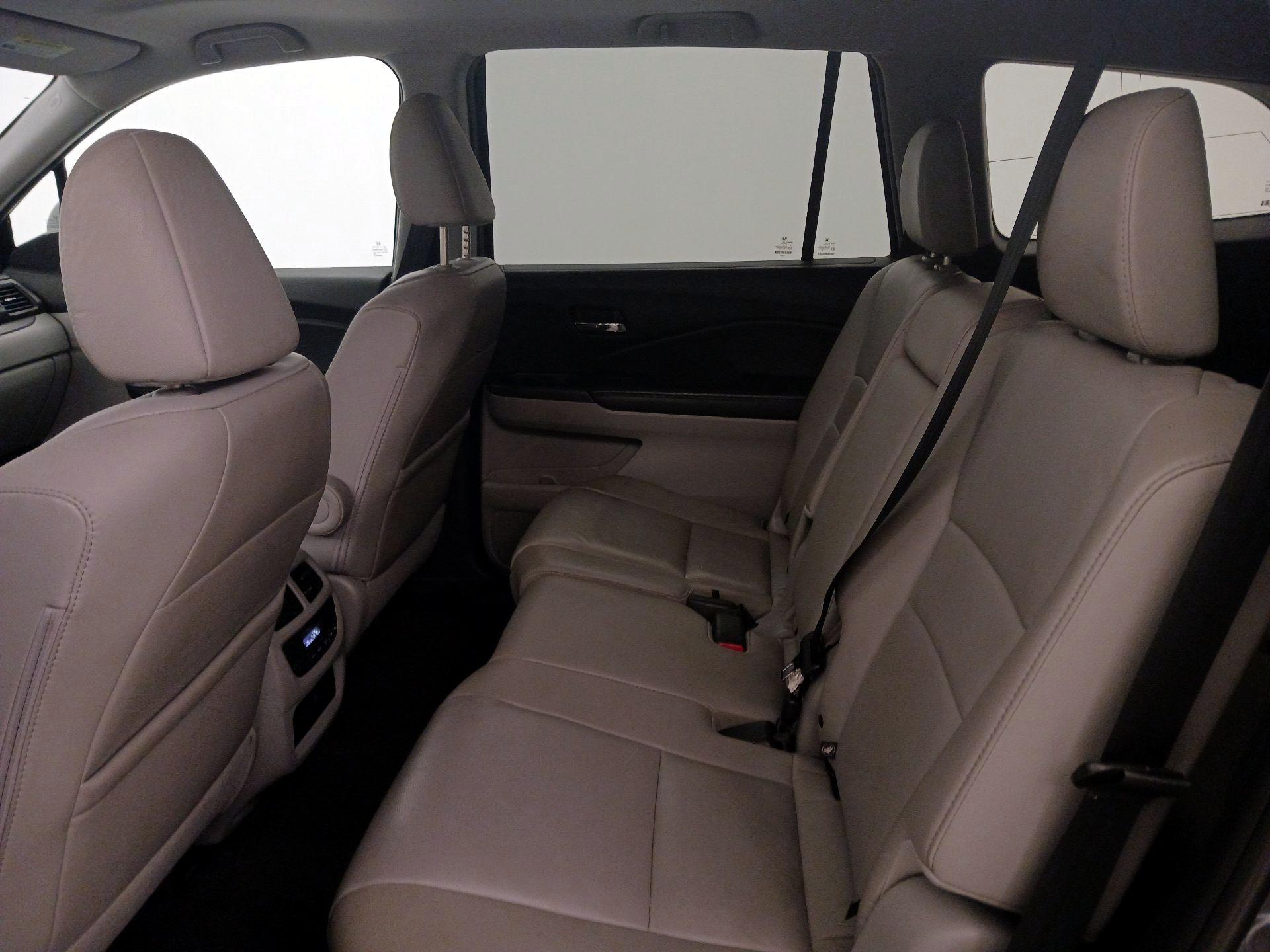 Thumbnail: 2016 Honda Pilot - 20