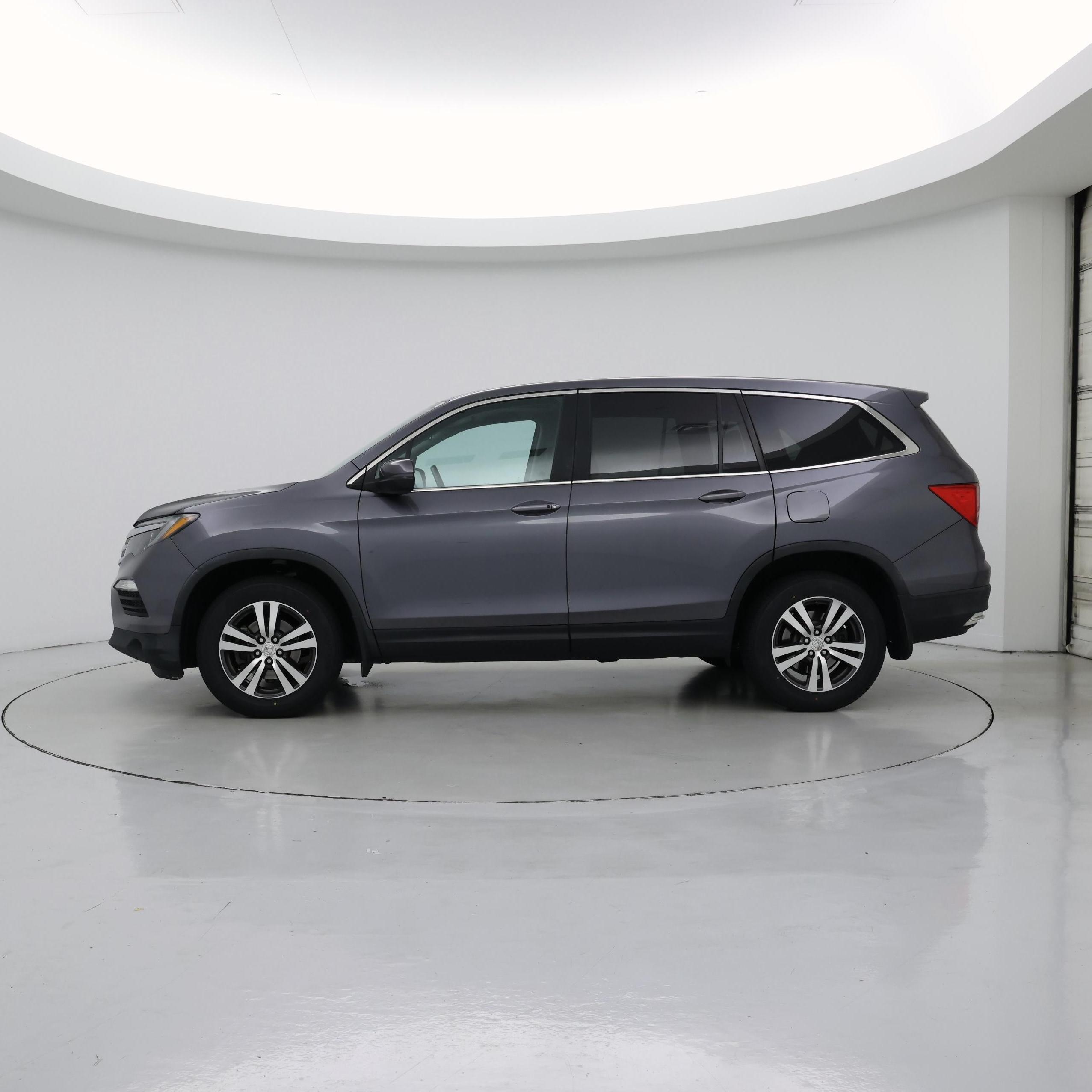 Thumbnail: 2016 Honda Pilot - 3