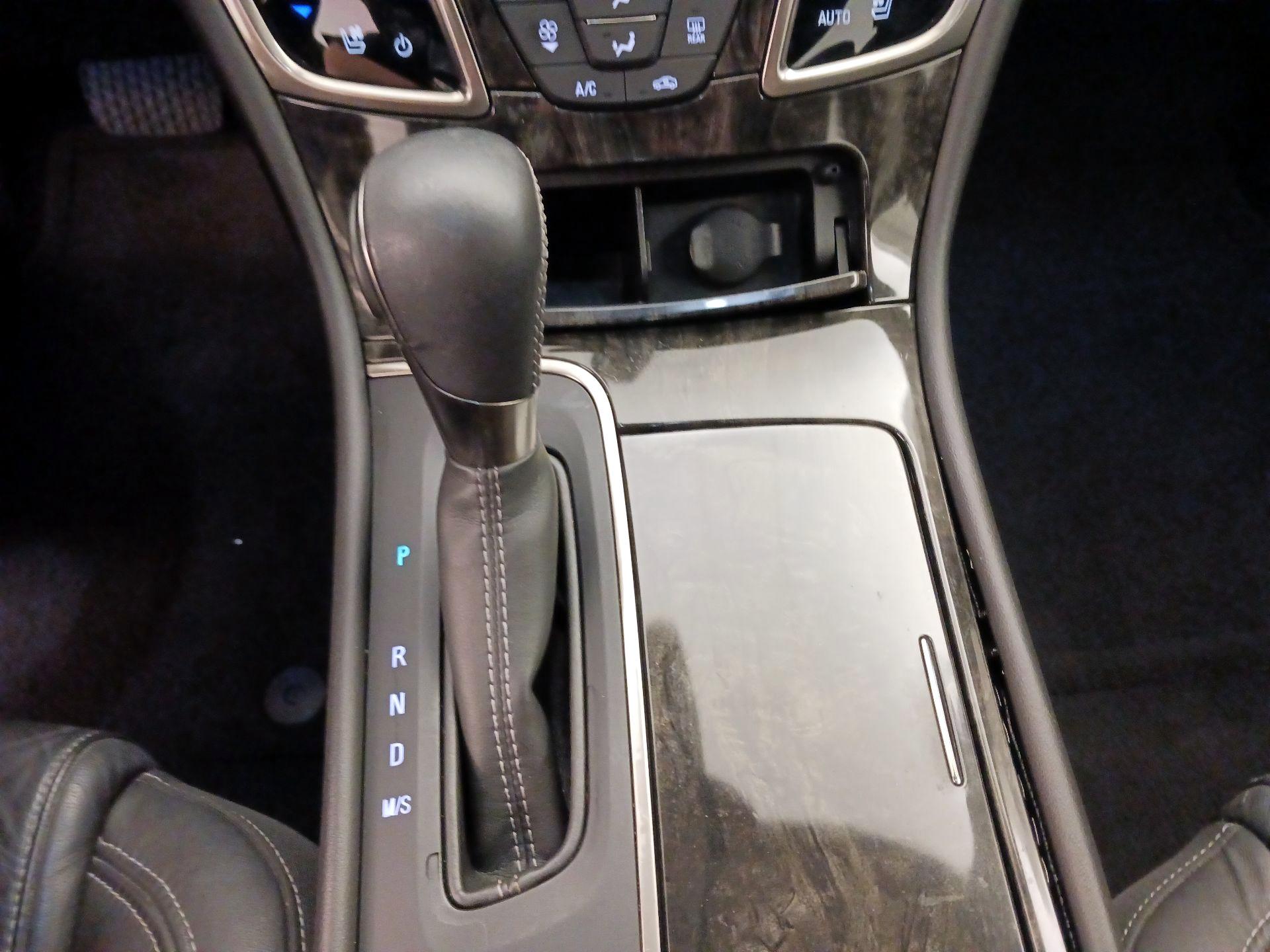 Thumbnail: 2014 Buick LaCrosse - 17