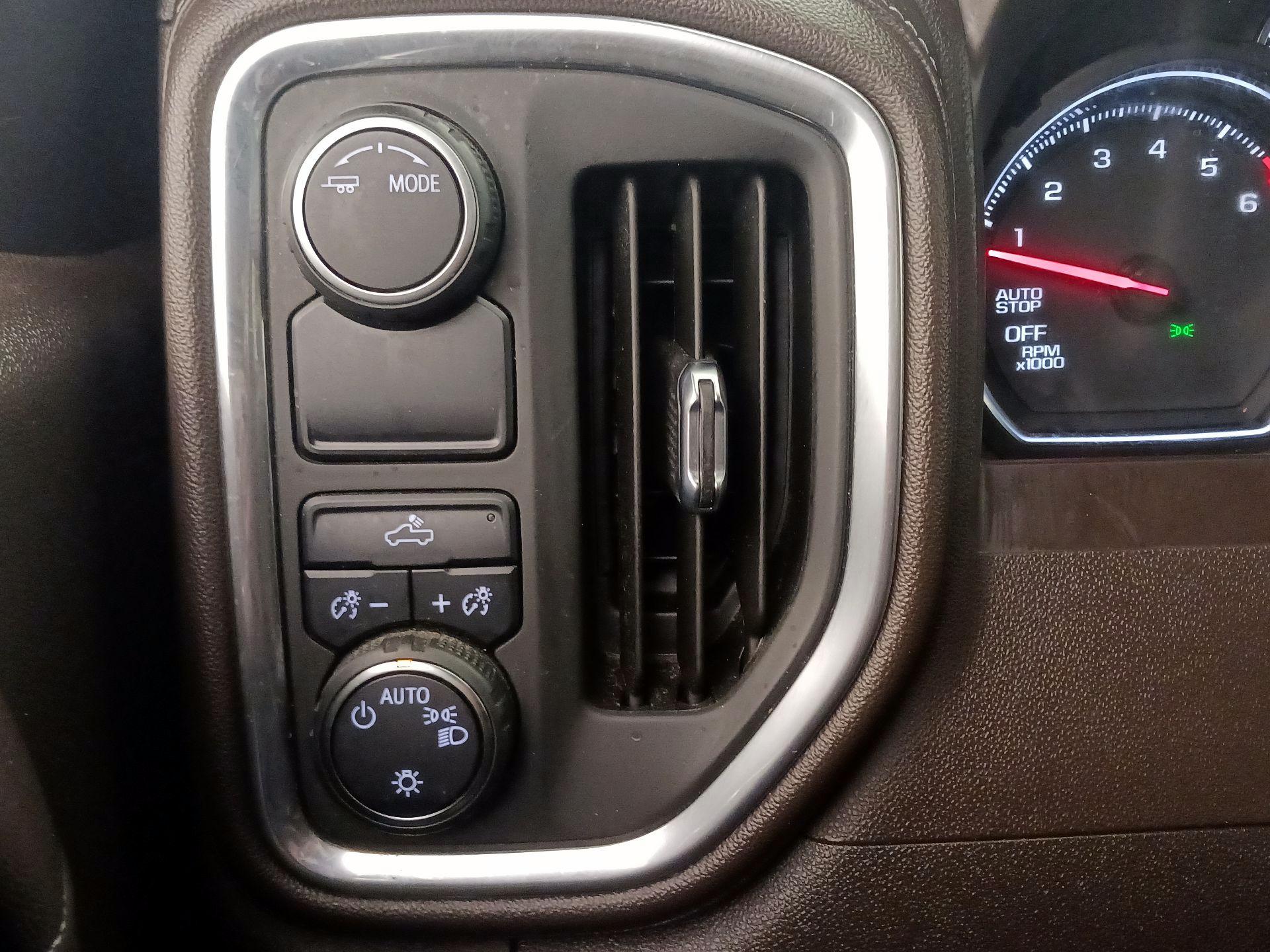 Thumbnail: 2022 Chevrolet Silverado 1500 - 13