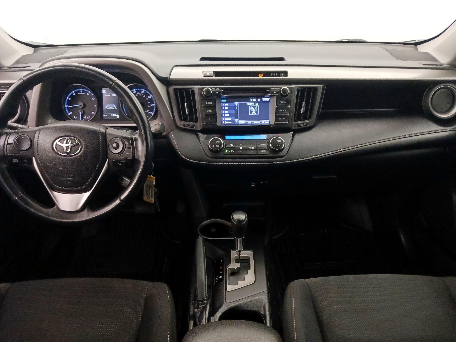 Thumbnail: 2018 Toyota RAV4 - 9