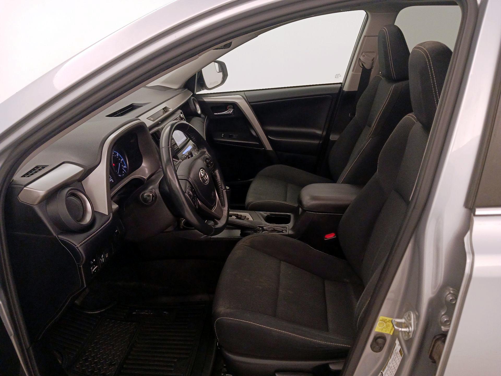 Thumbnail: 2018 Toyota RAV4 - 11