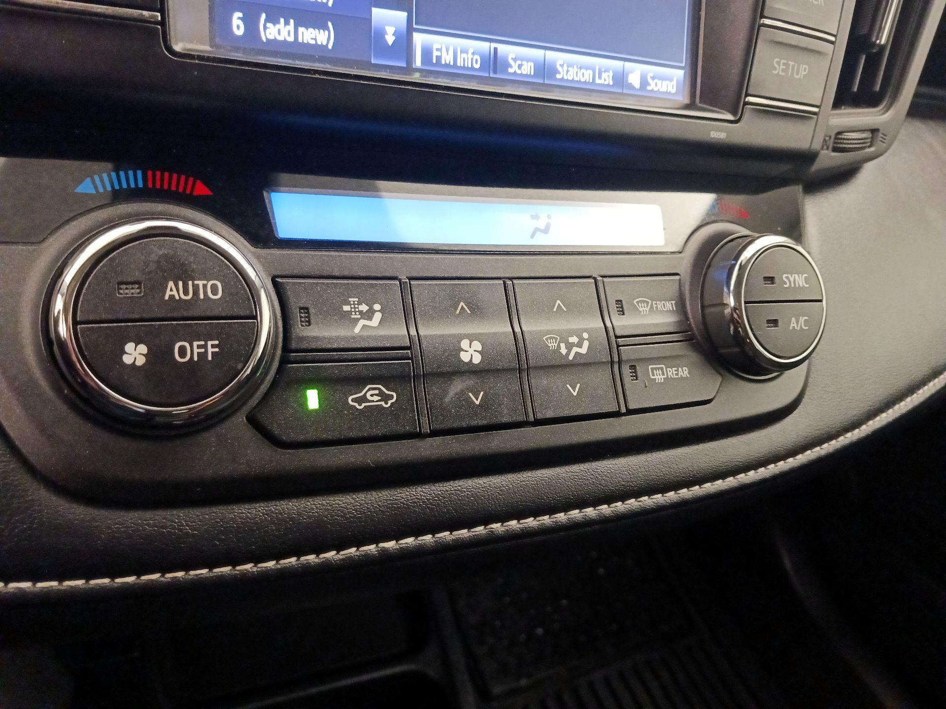 Thumbnail: 2018 Toyota RAV4 - 16