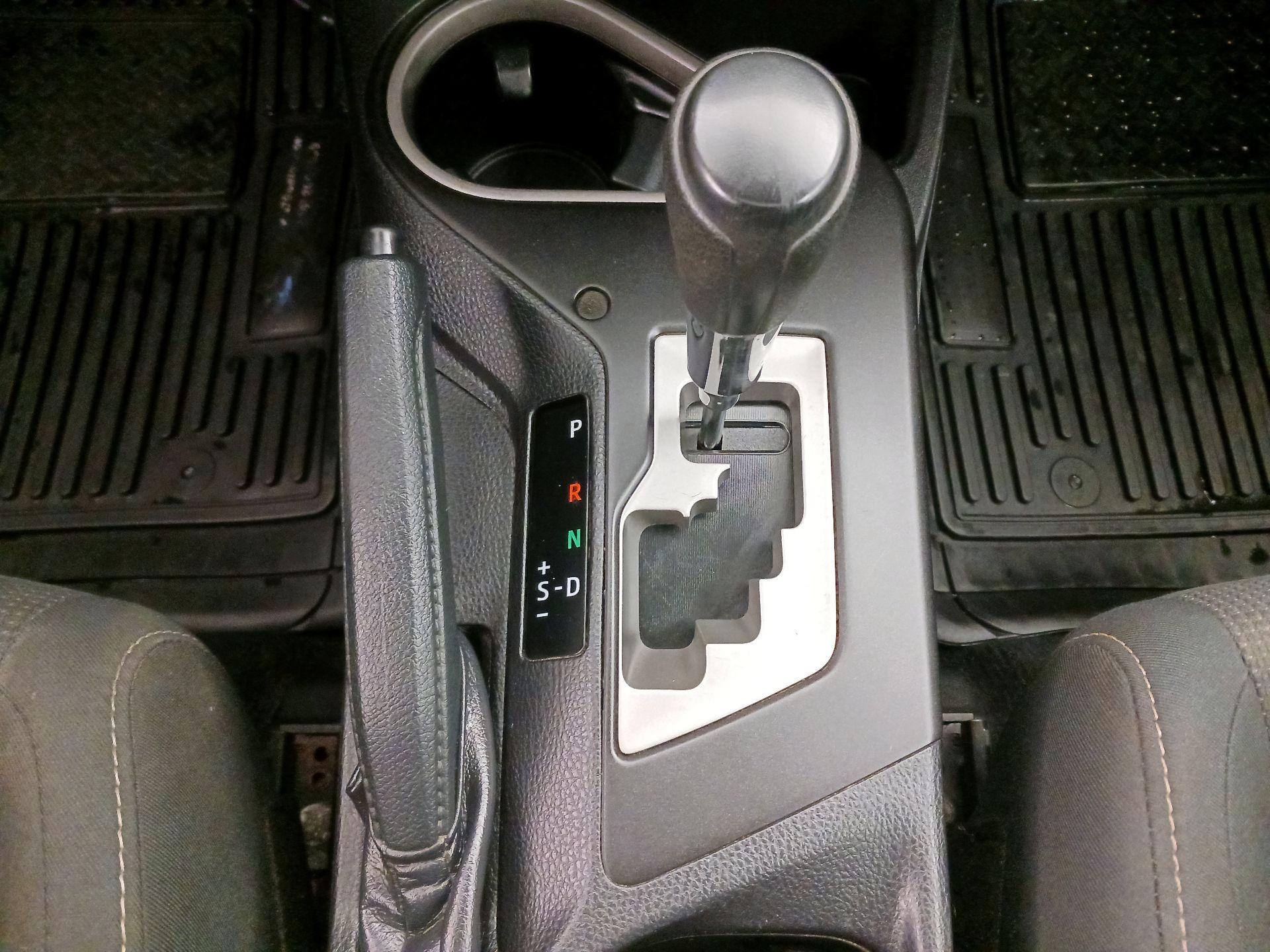 Thumbnail: 2018 Toyota RAV4 - 17