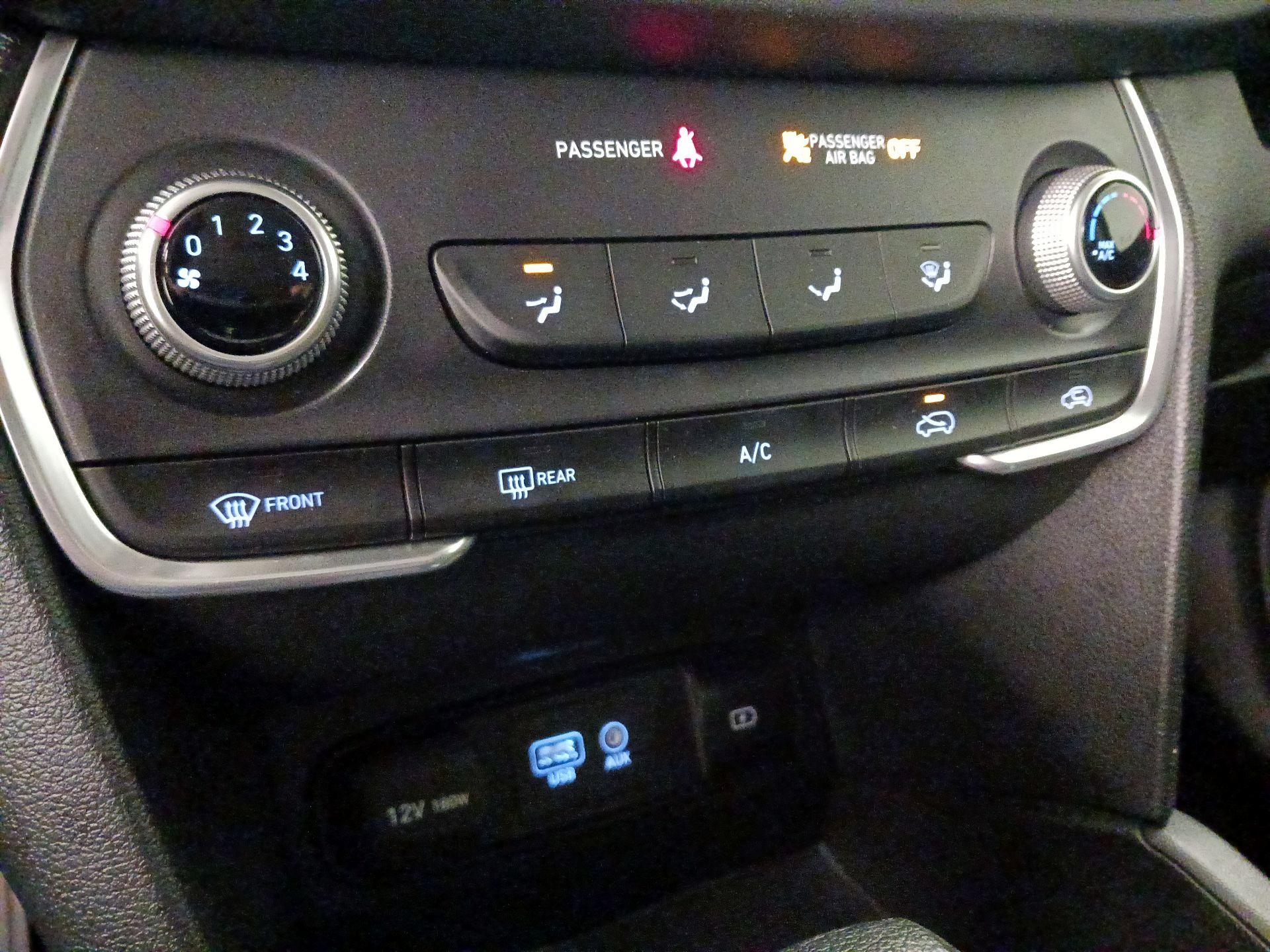 Thumbnail: 2020 Hyundai Santa Fe - 16