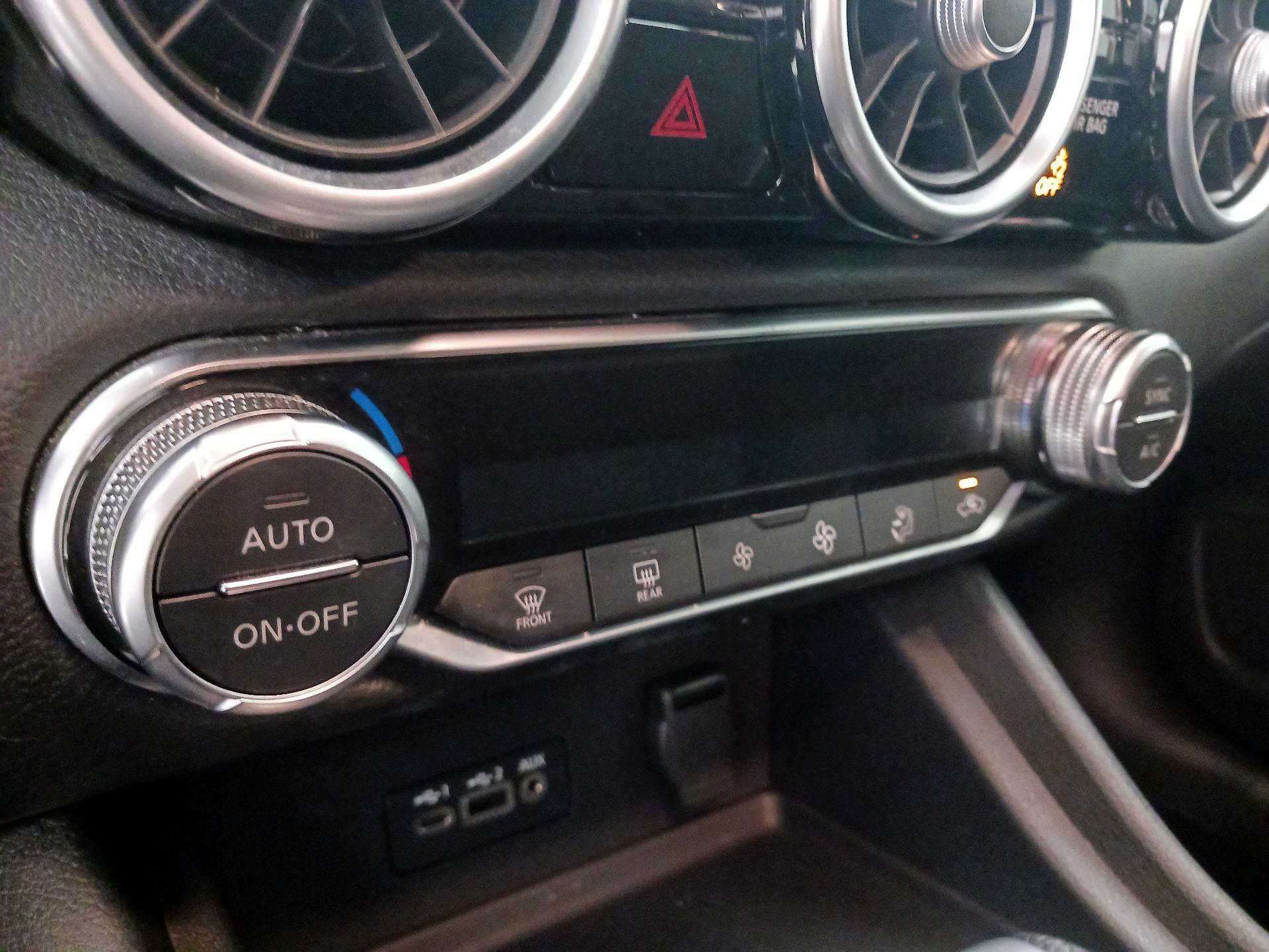 Thumbnail: 2021 Nissan Sentra - 16