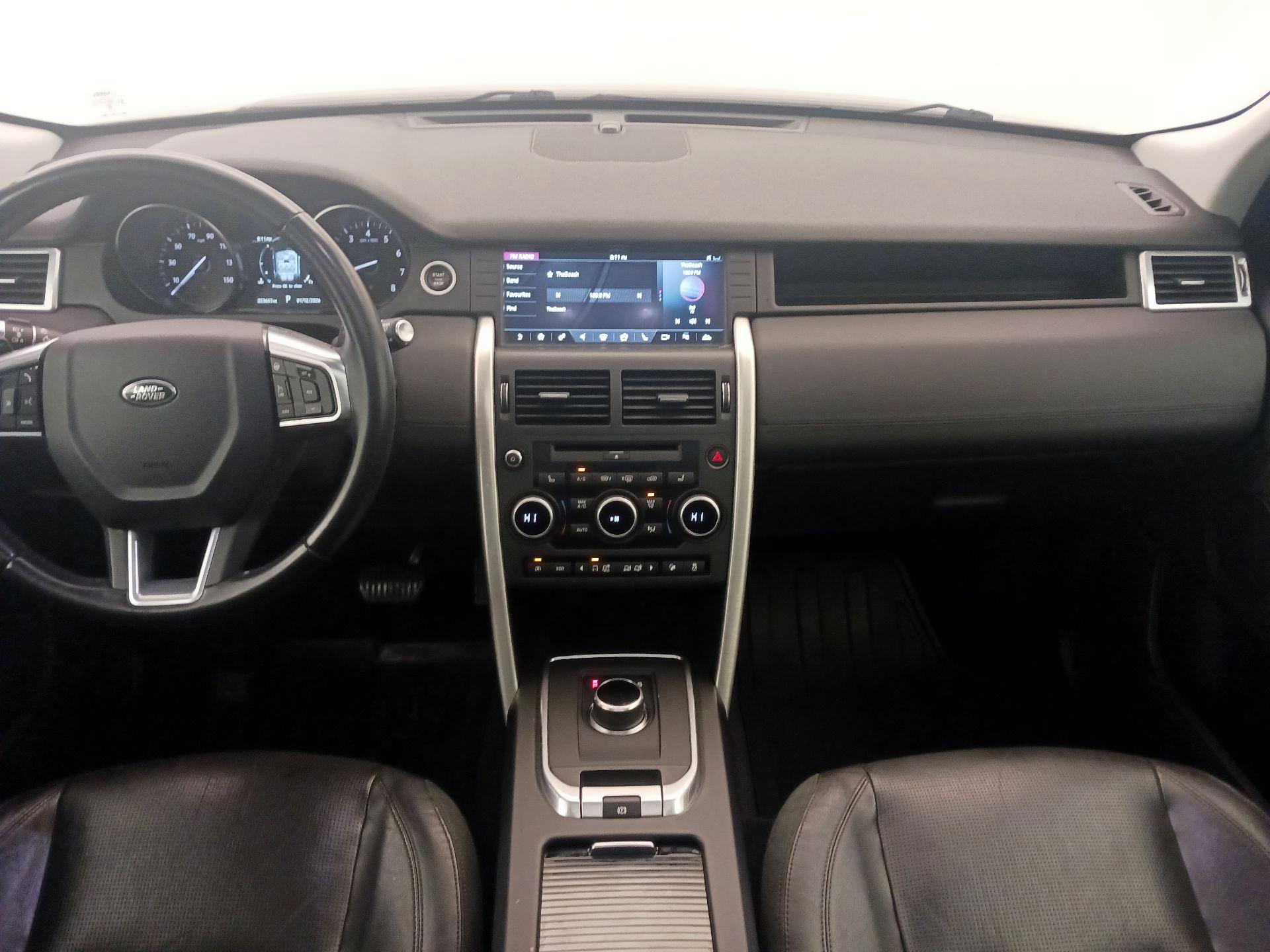 Thumbnail: 2017 Land Rover Discovery Sport - 9