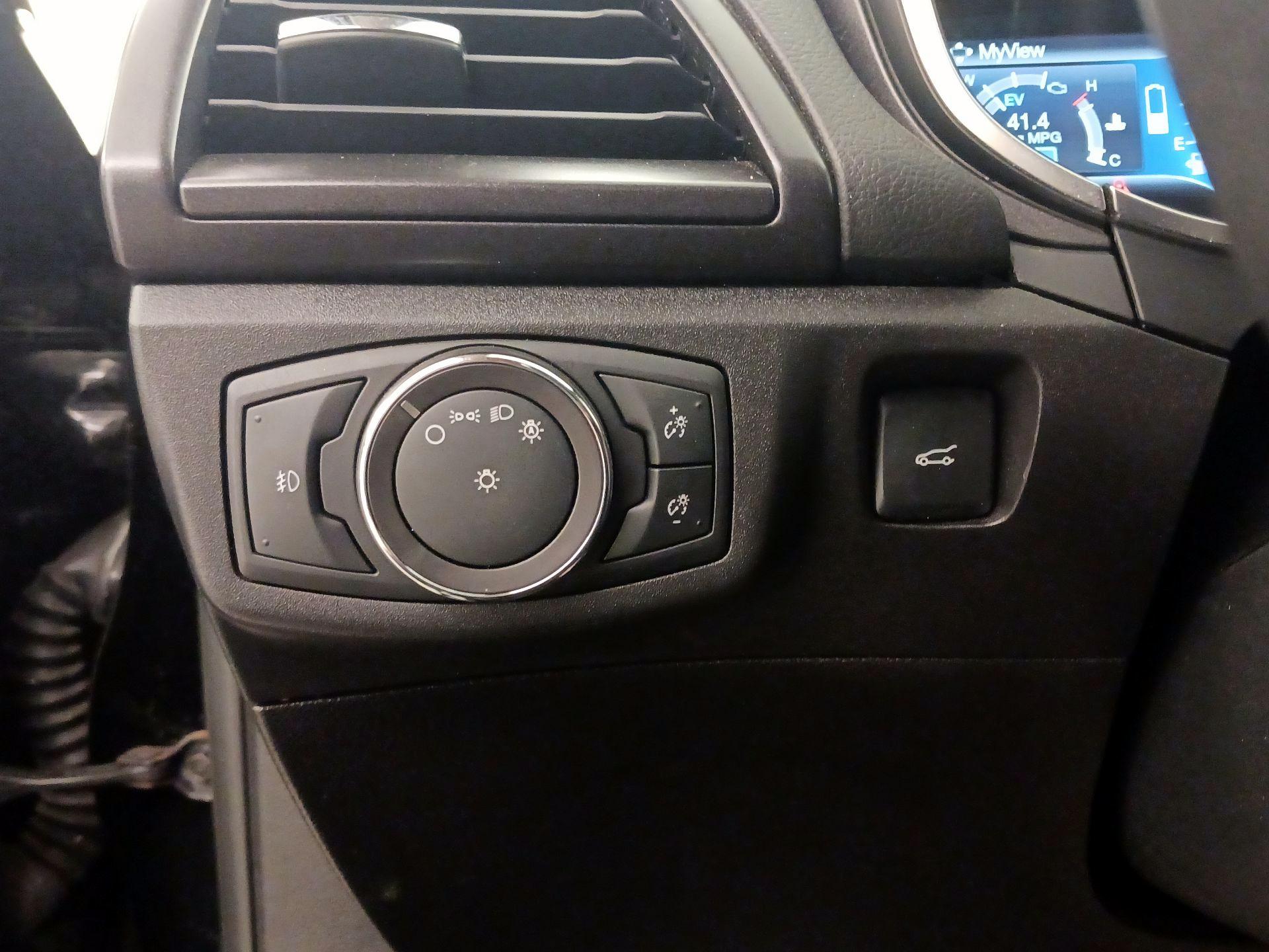 Thumbnail: 2018 Ford Fusion - 13