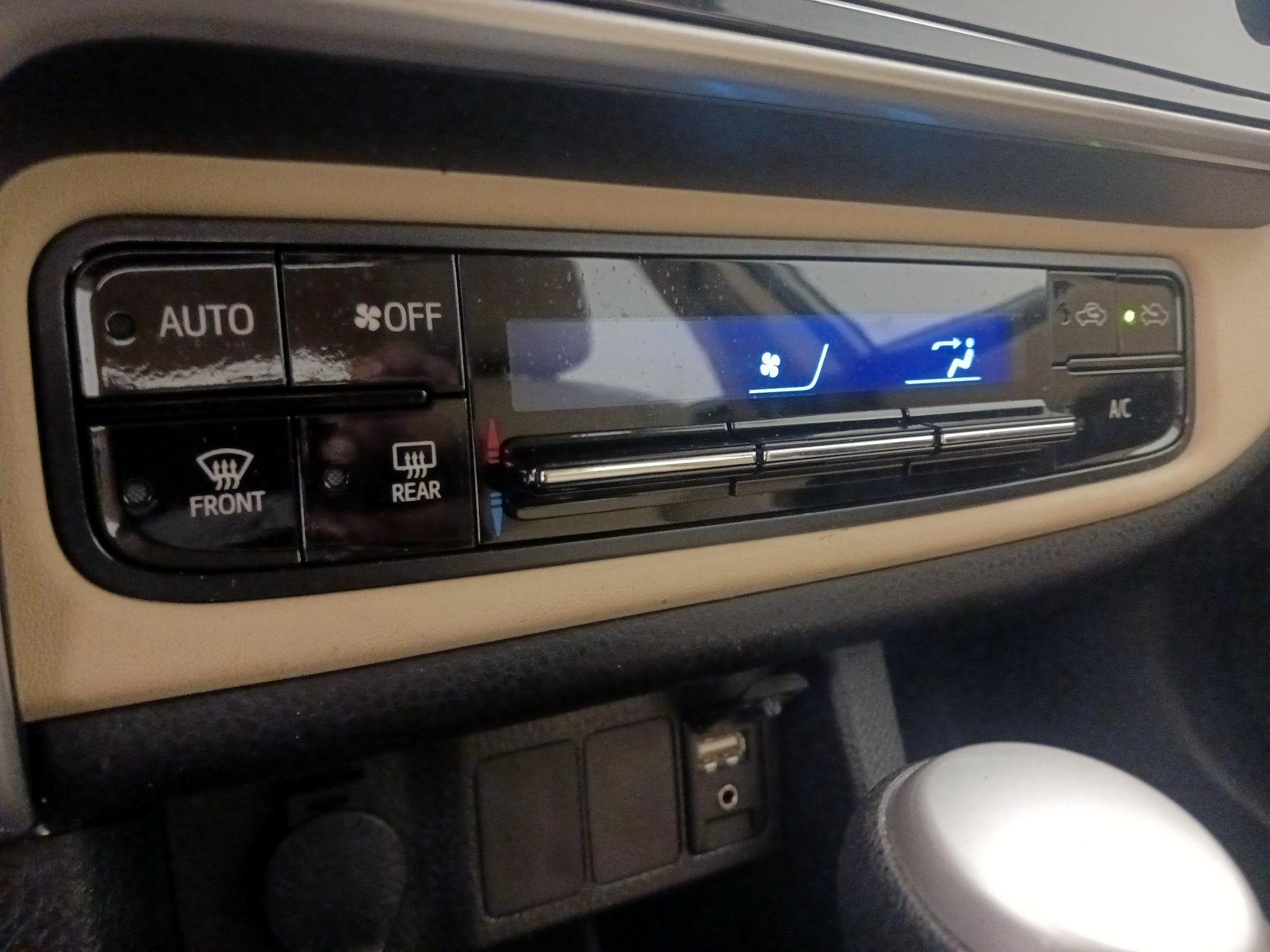 Thumbnail: 2017 Toyota Corolla - 16