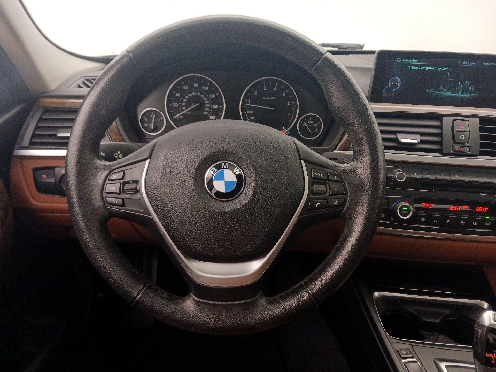 Thumbnail: 2015 BMW 3 Series - 10