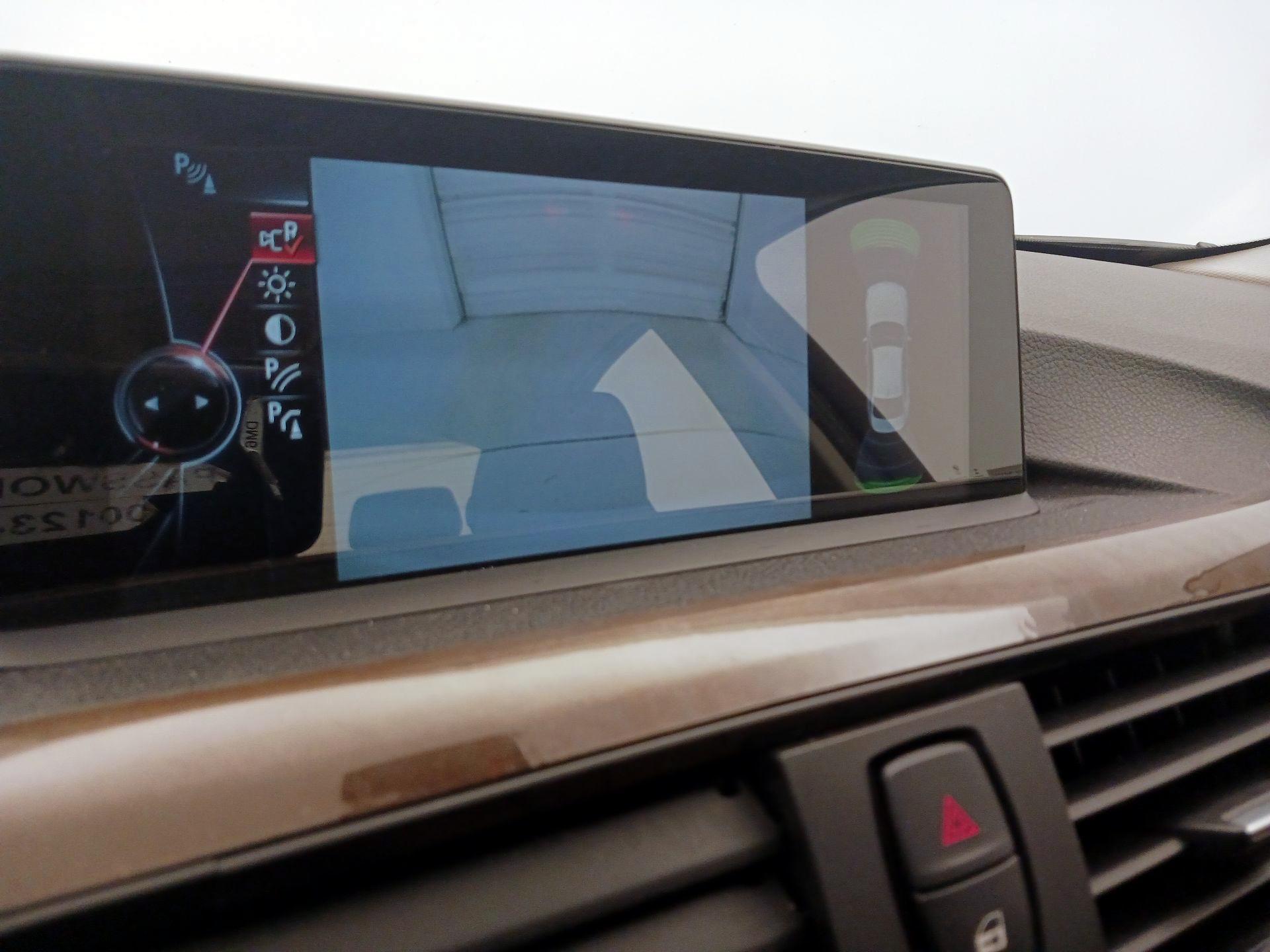 Thumbnail: 2015 BMW 3 Series - 14