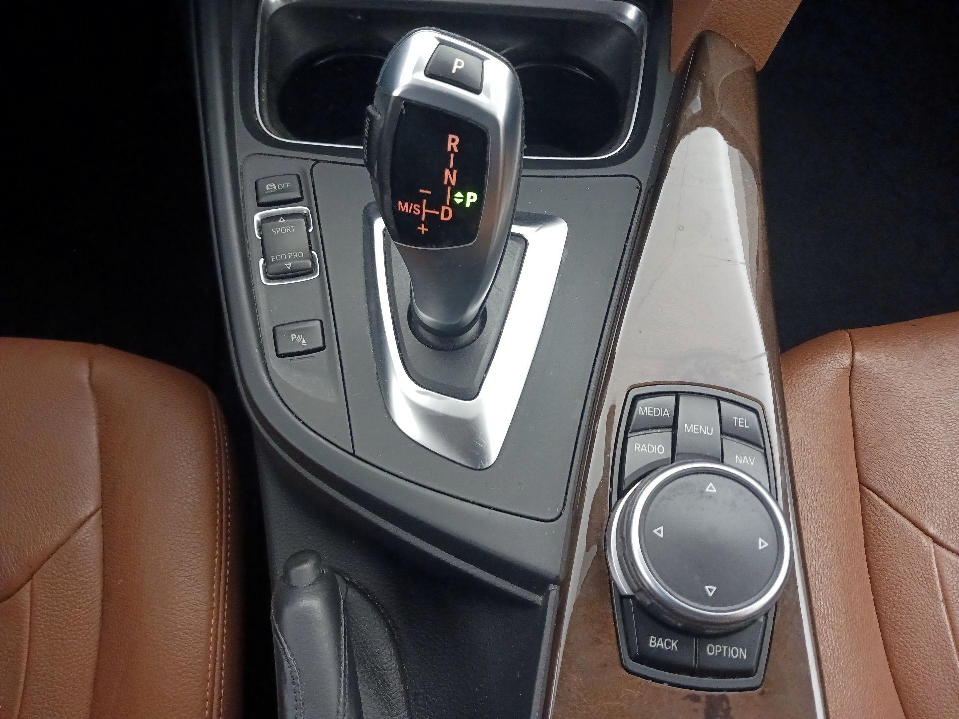 Thumbnail: 2015 BMW 3 Series - 17