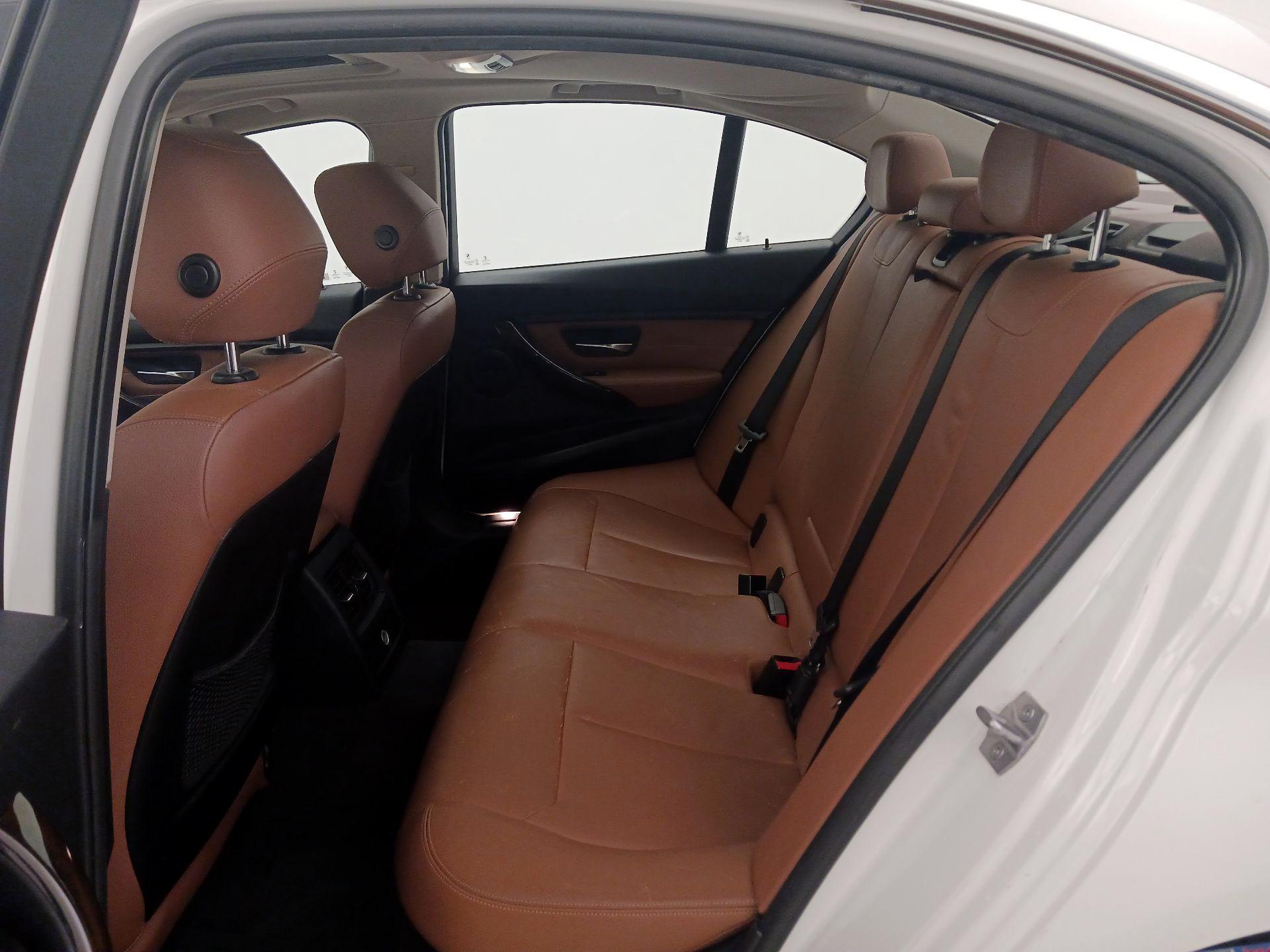 Thumbnail: 2015 BMW 3 Series - 20