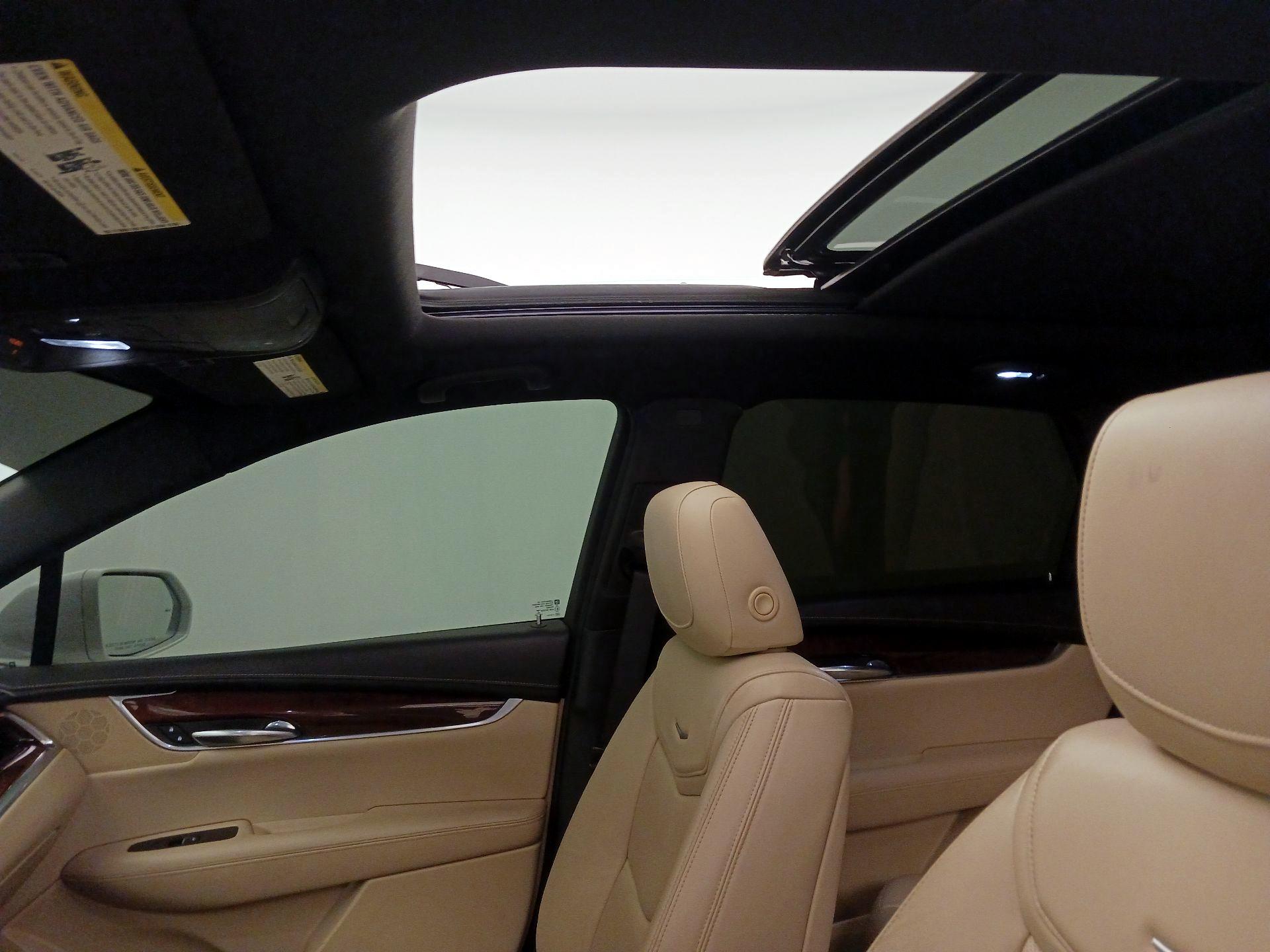 Thumbnail: 2017 Cadillac XT5 - 20