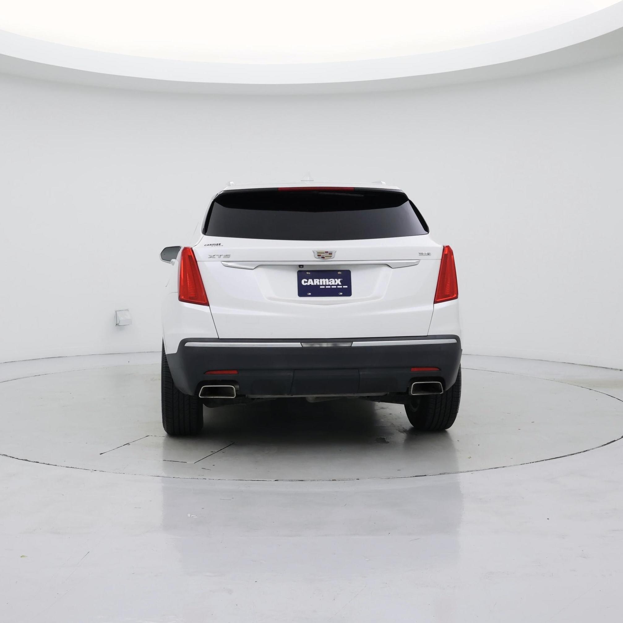 Thumbnail: 2017 Cadillac XT5 - 6