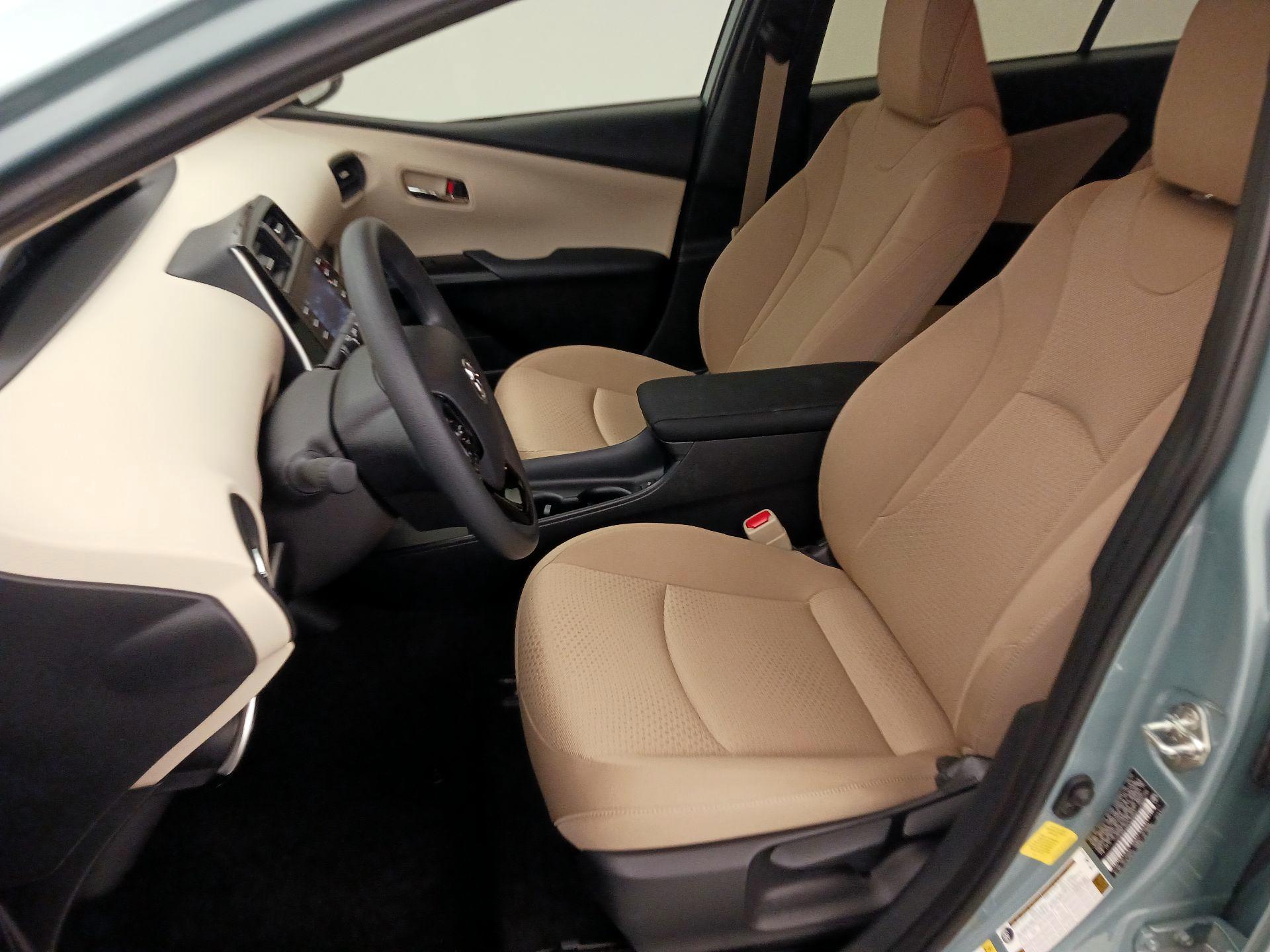 Thumbnail: 2022 Toyota Prius - 11