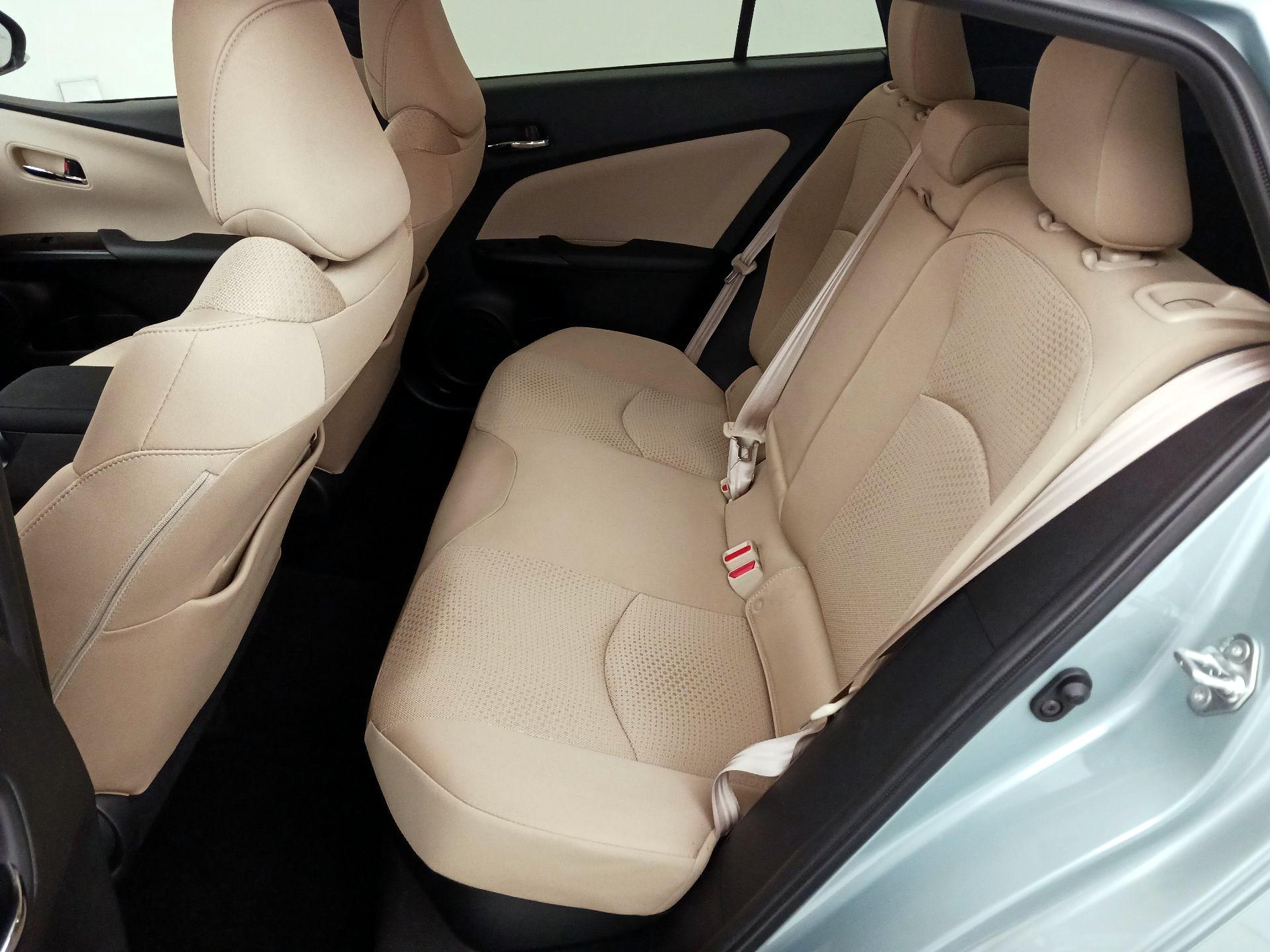 Thumbnail: 2022 Toyota Prius - 19