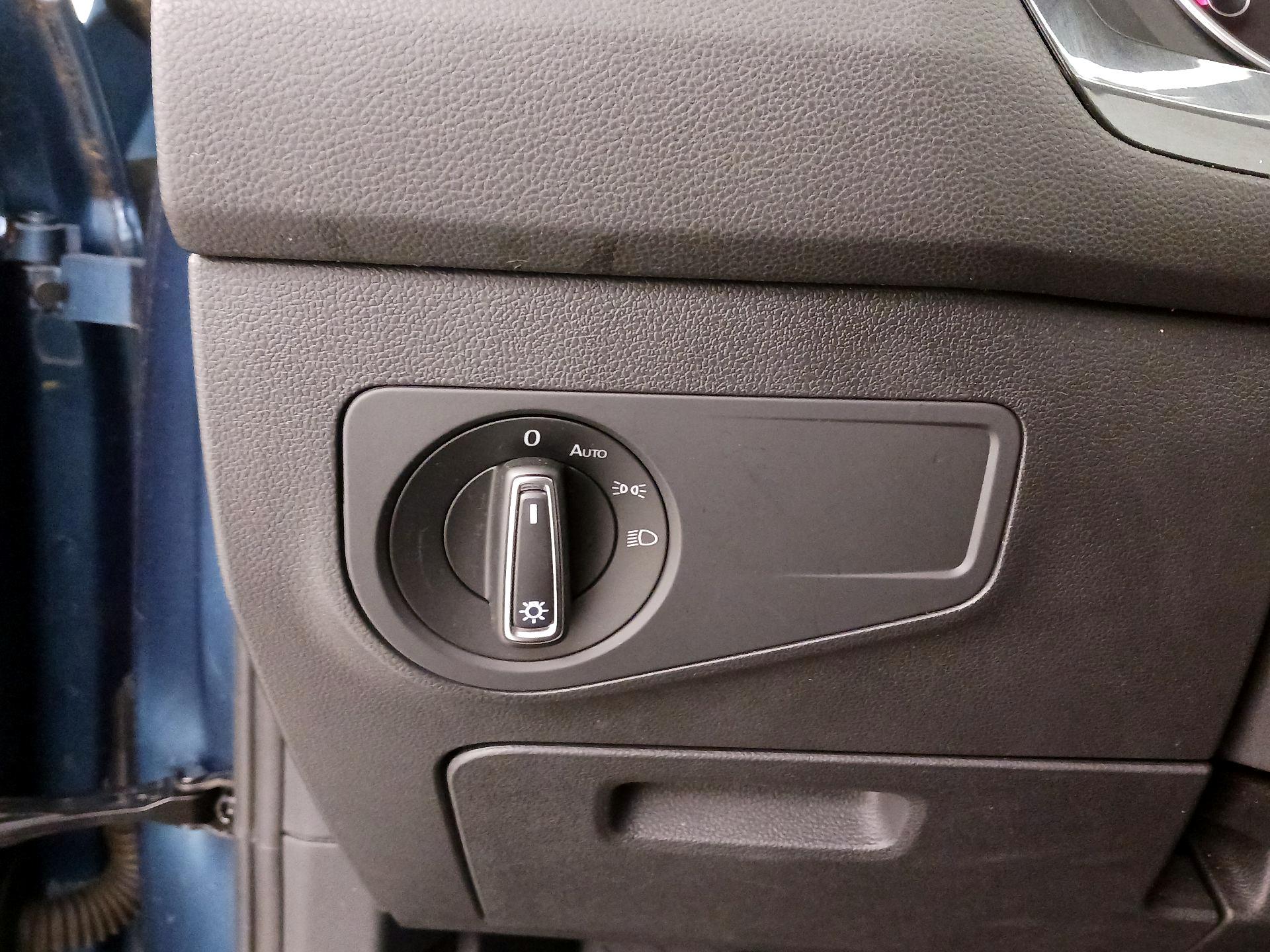 Thumbnail: 2020 Volkswagen Tiguan - 13