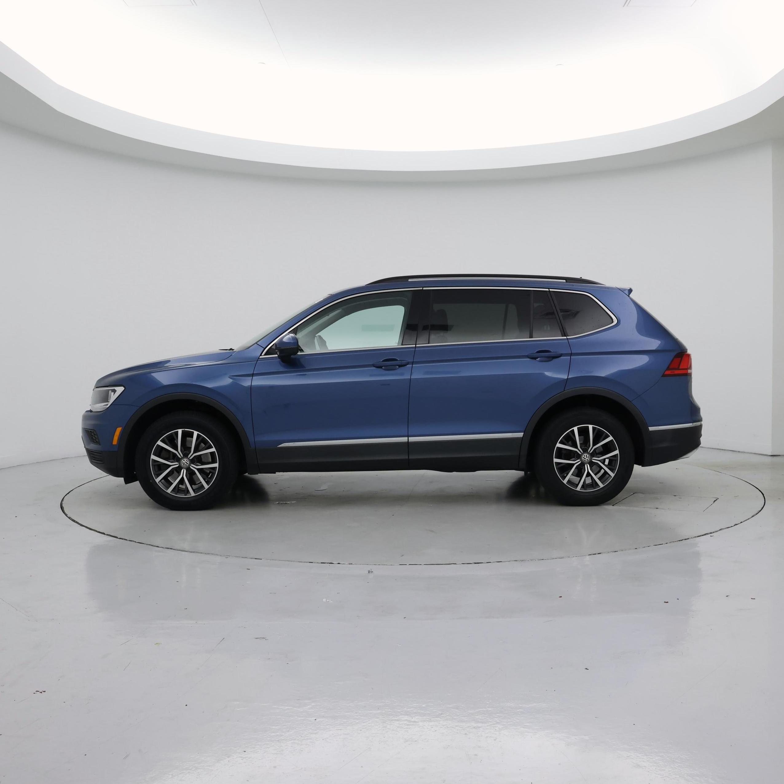 Thumbnail: 2020 Volkswagen Tiguan - 3