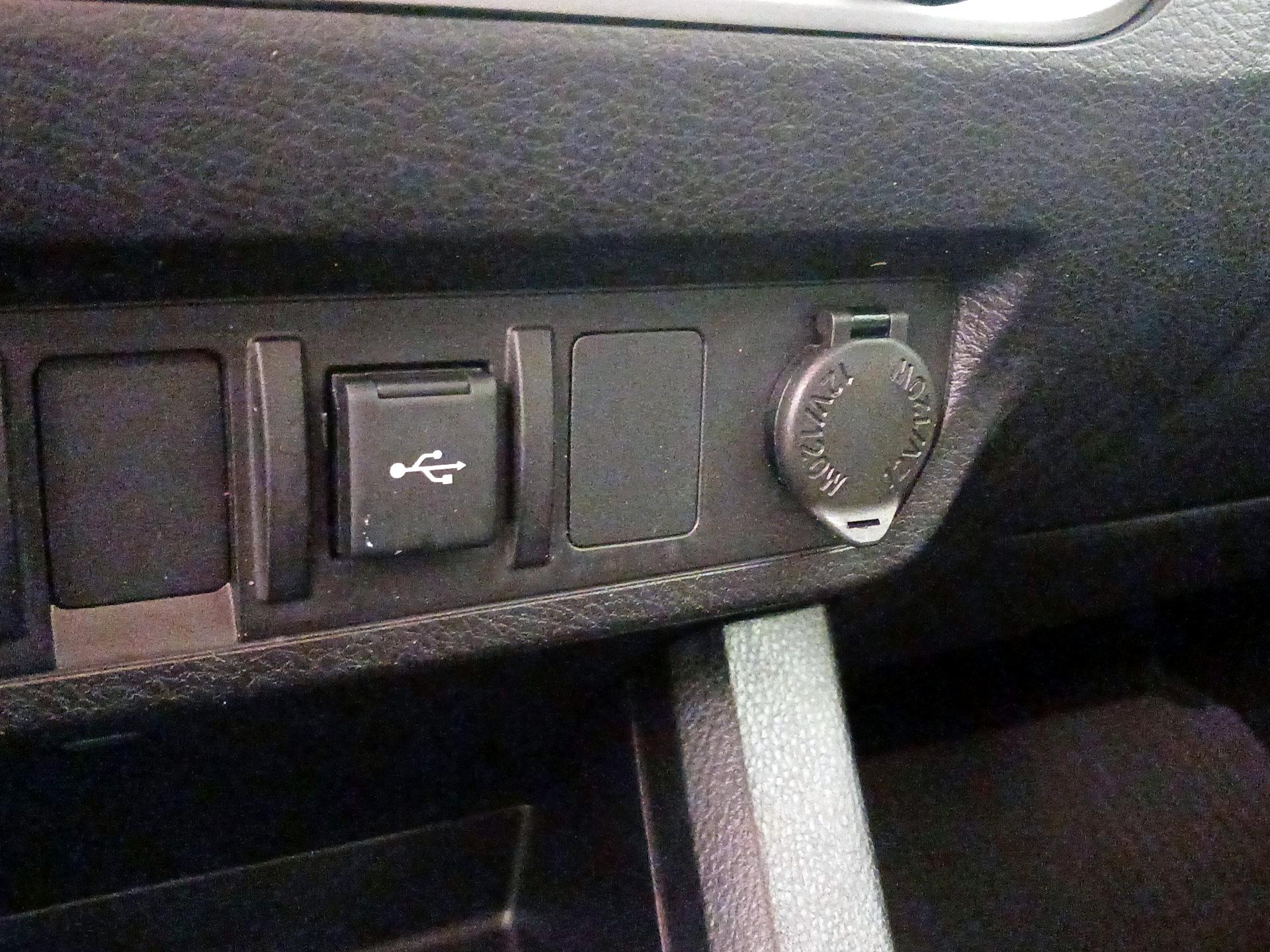 Thumbnail: 2021 Toyota Tacoma - 18